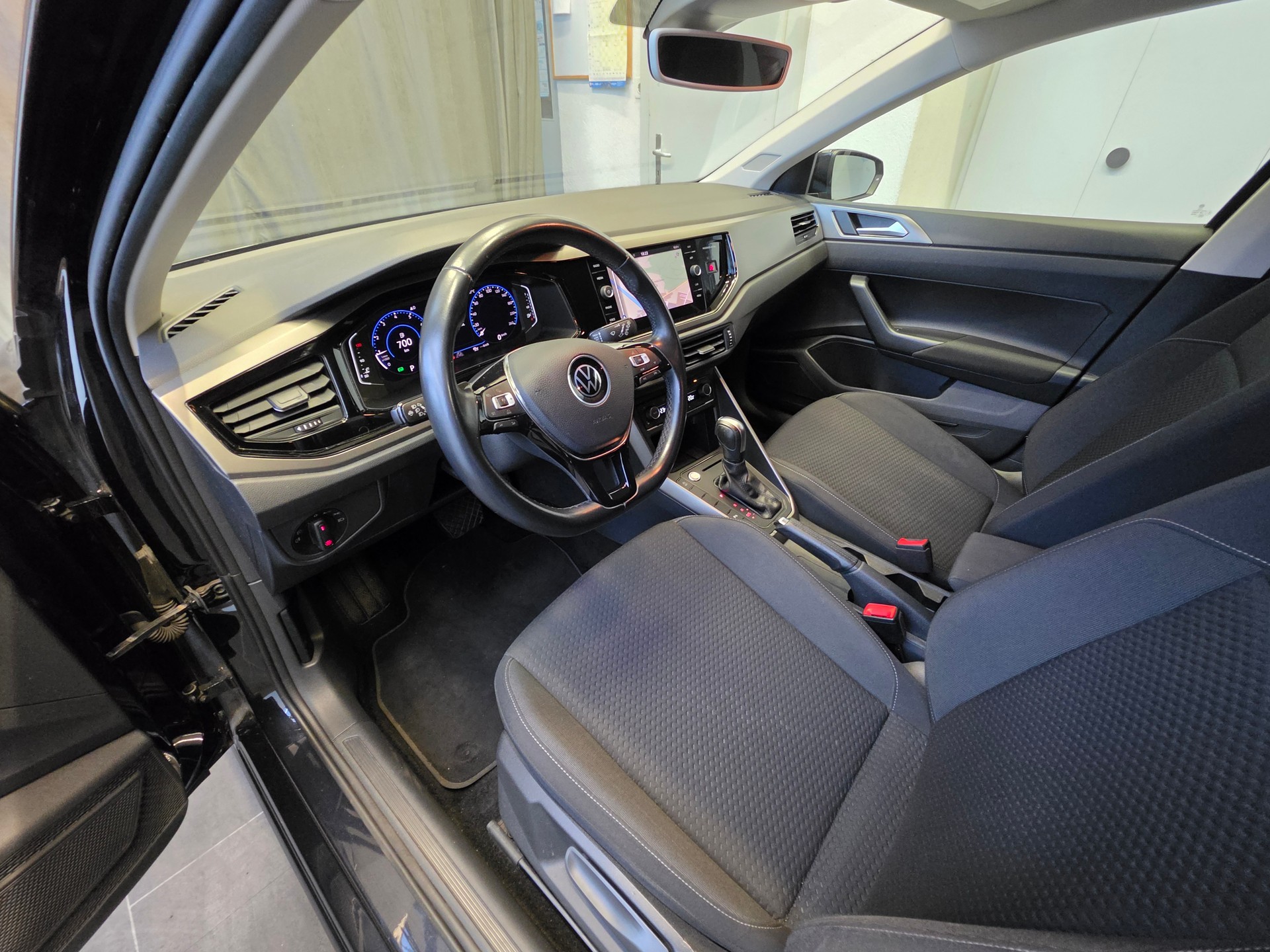 VW Polo 1.0 BMT United DSG-image-11