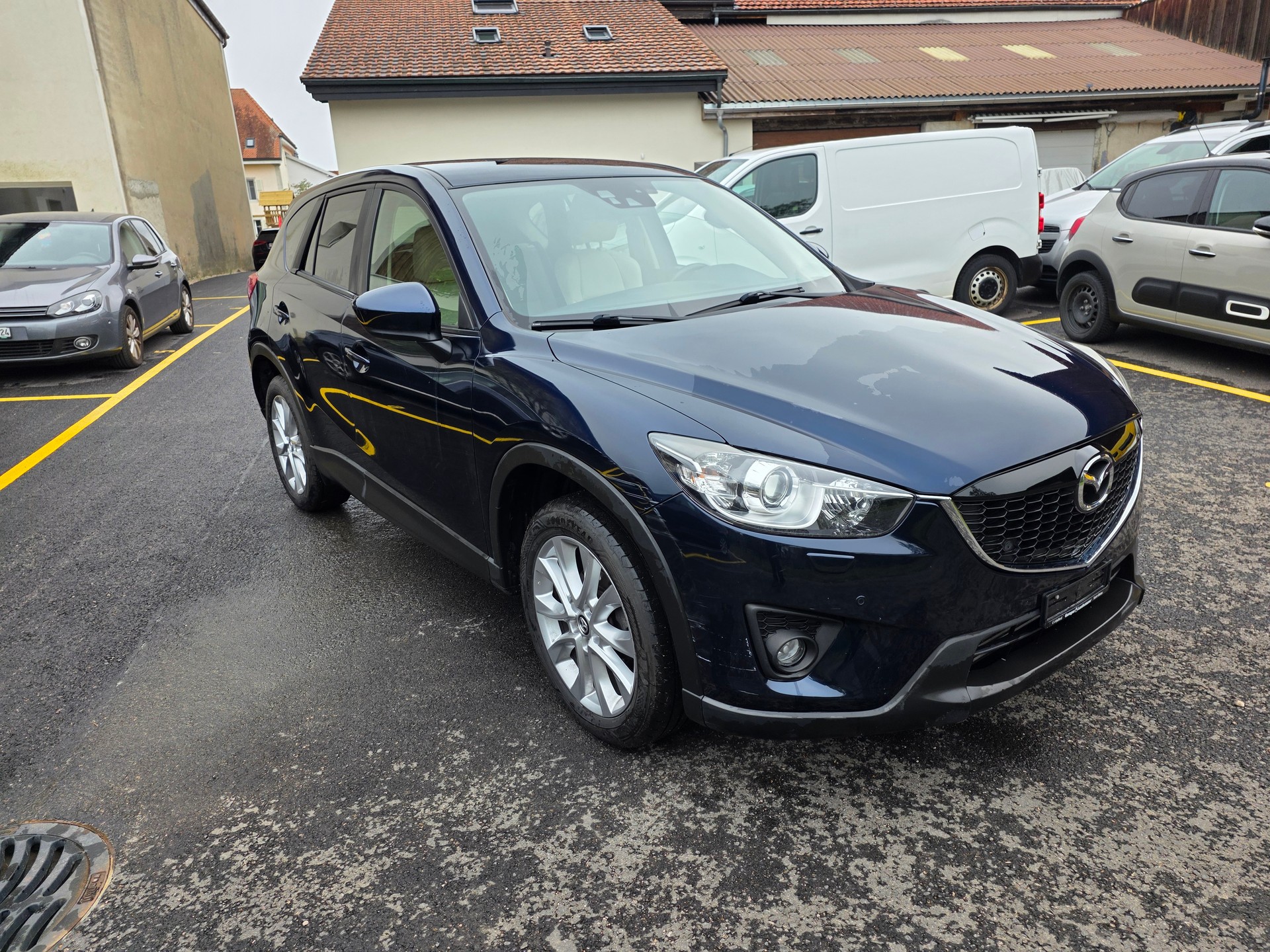 MAZDA CX-5 2.2 D HP Revolution AWD Automatic-image-2
