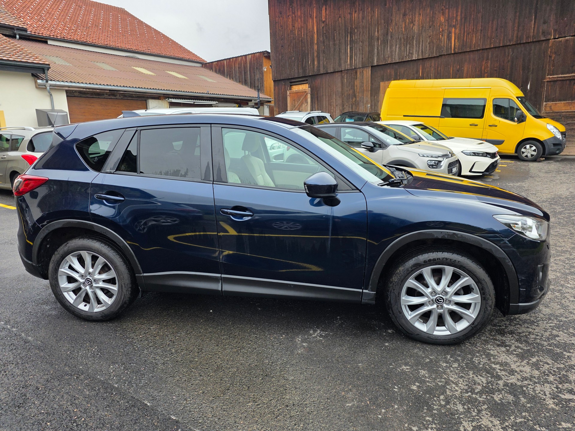 MAZDA CX-5 2.2 D HP Revolution AWD Automatic-image-3