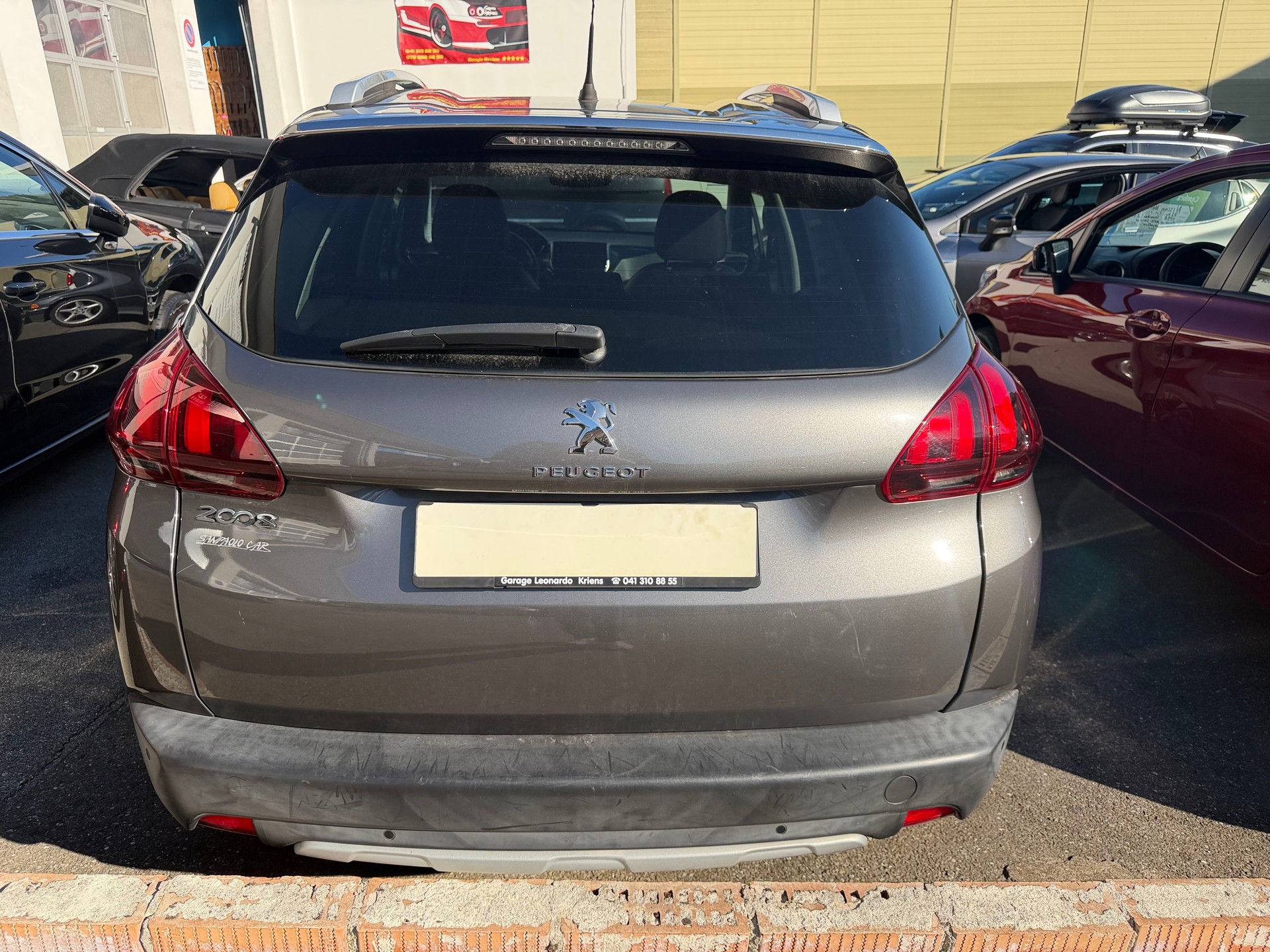 PEUGEOT 2008 1.2 PureTech Style EAT6-image-3