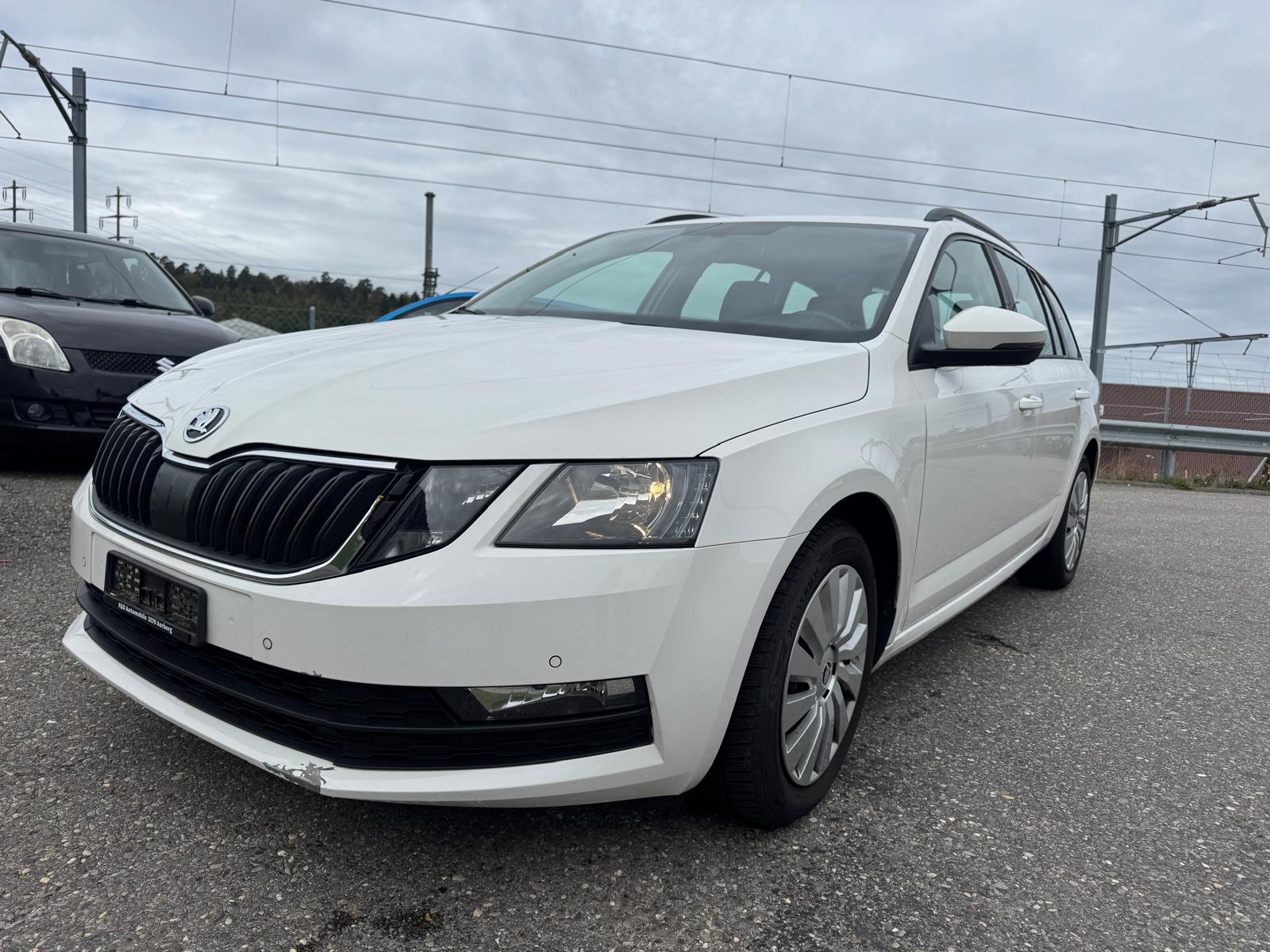 SKODA Octavia Combi 1.4 TSI Swiss Line 25 DSG-image-0