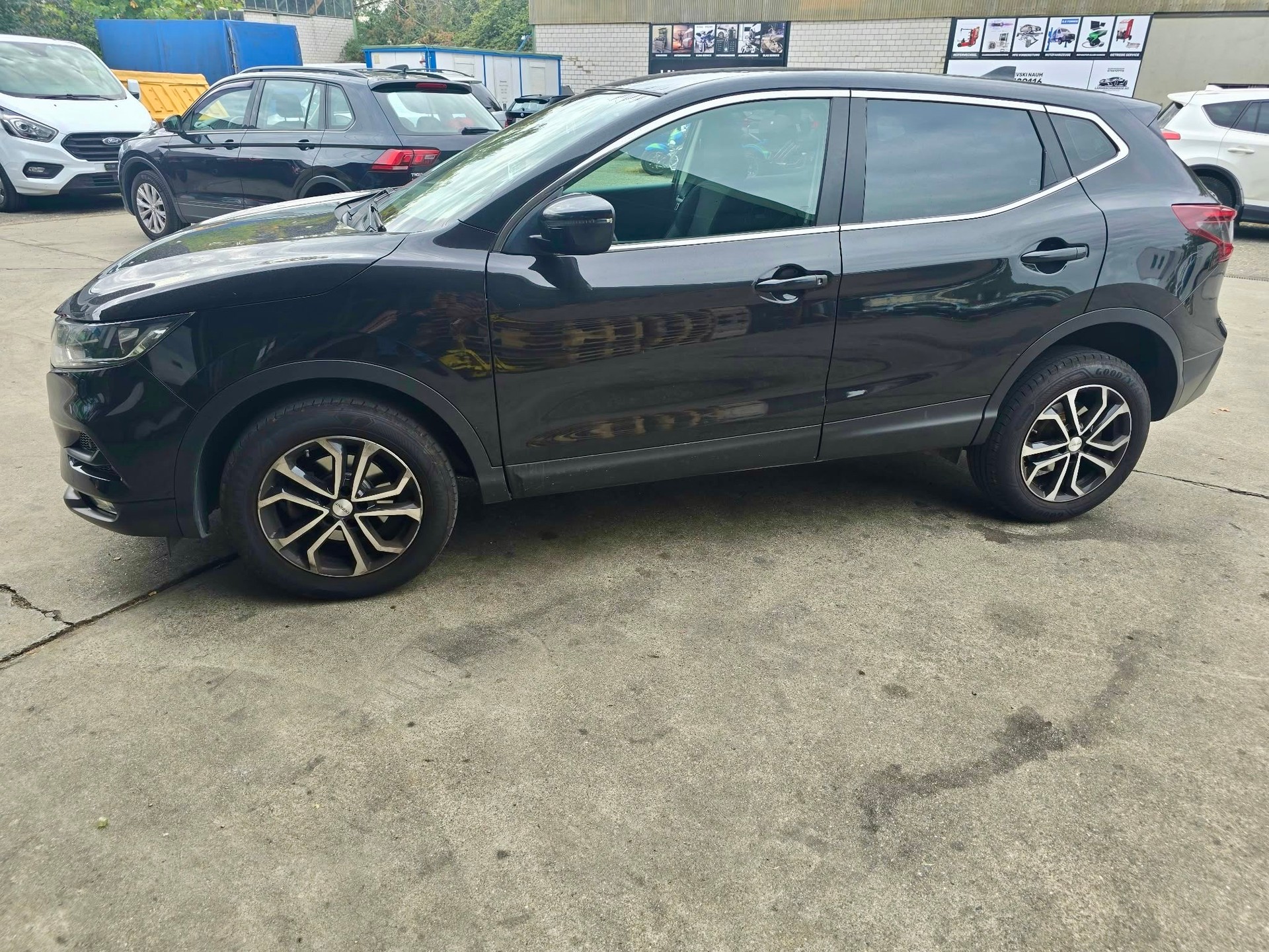 NISSAN Qashqai 1.7 dCi tekna Xtronic ALL-MODE 4x4-image-4
