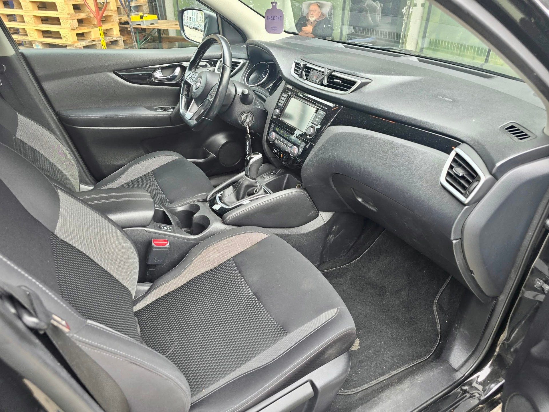 NISSAN Qashqai 1.7 dCi tekna Xtronic ALL-MODE 4x4-image-9