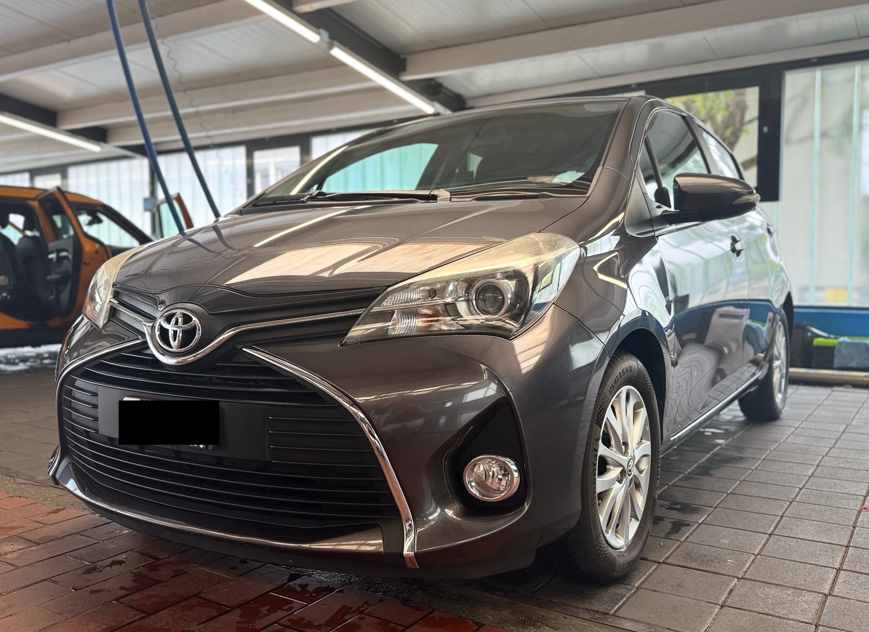 Car photo