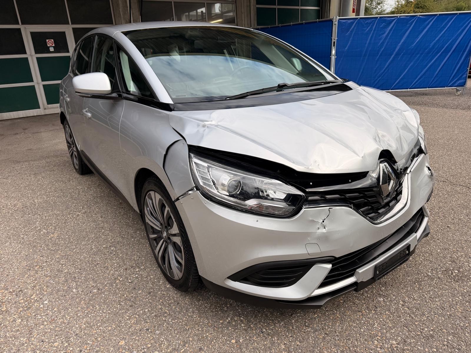 RENAULT Scénic 1.3 16V Turbo Life-image-5