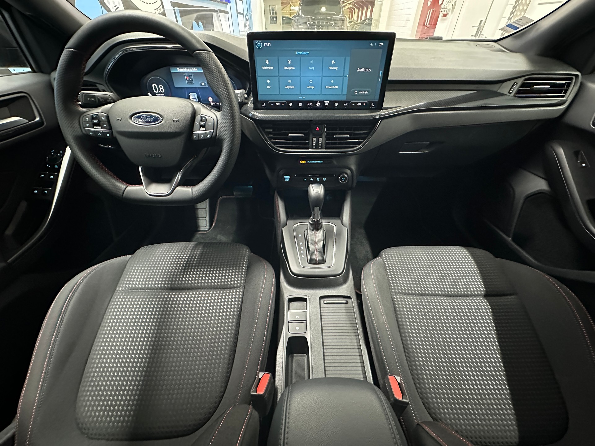 FORD Focus 1.0 MHEV ST-Line X Automat-image-9