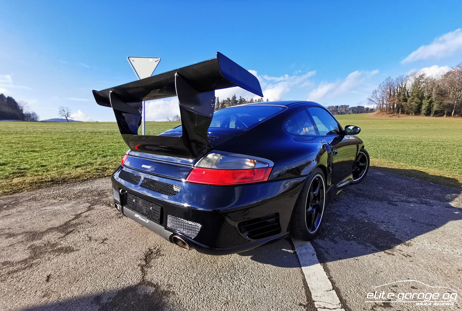 PORSCHE 911 GT2 Clubsport-image-5