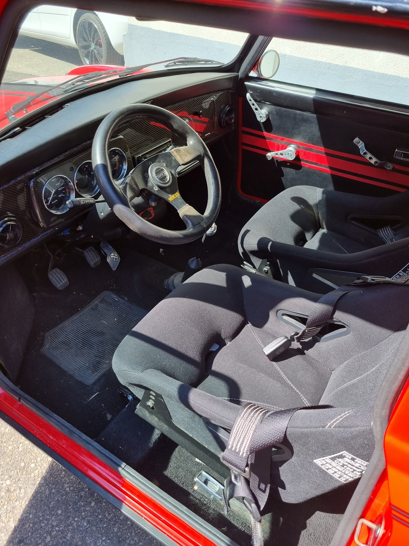 MINI Cooper 1.3i-image-10