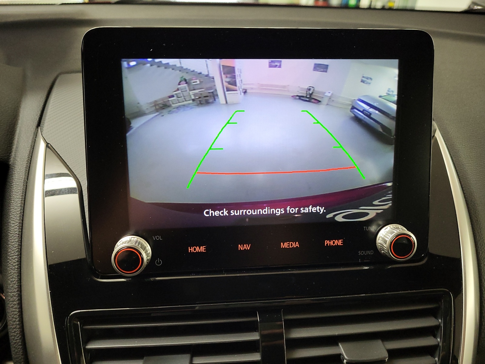 MITSUBISHI Eclipse Cross 2.4 PHEV Invite 4x4-image-11