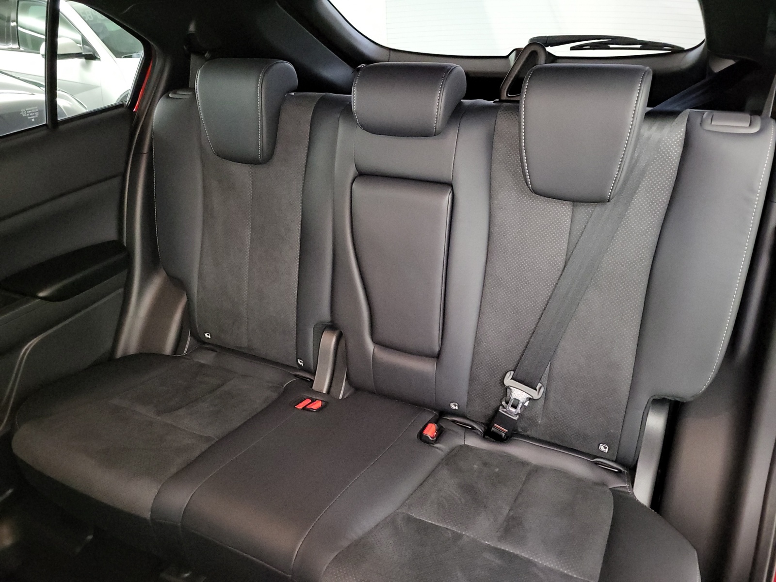 MITSUBISHI Eclipse Cross 2.4 PHEV Invite 4x4-image-6