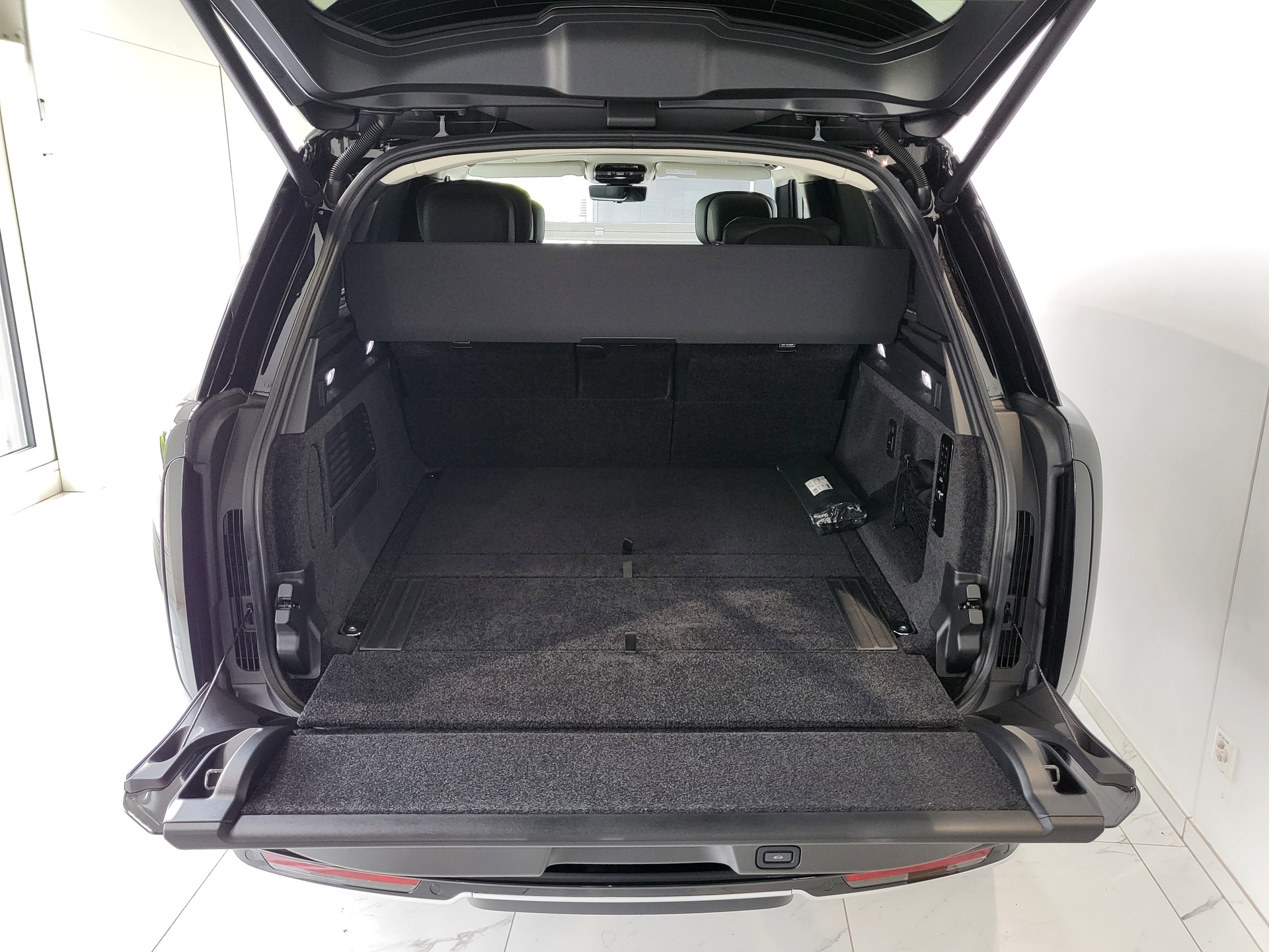 LAND ROVER Range Rover D350 3.0D I6 MHEV First Edition Automatic-image-8