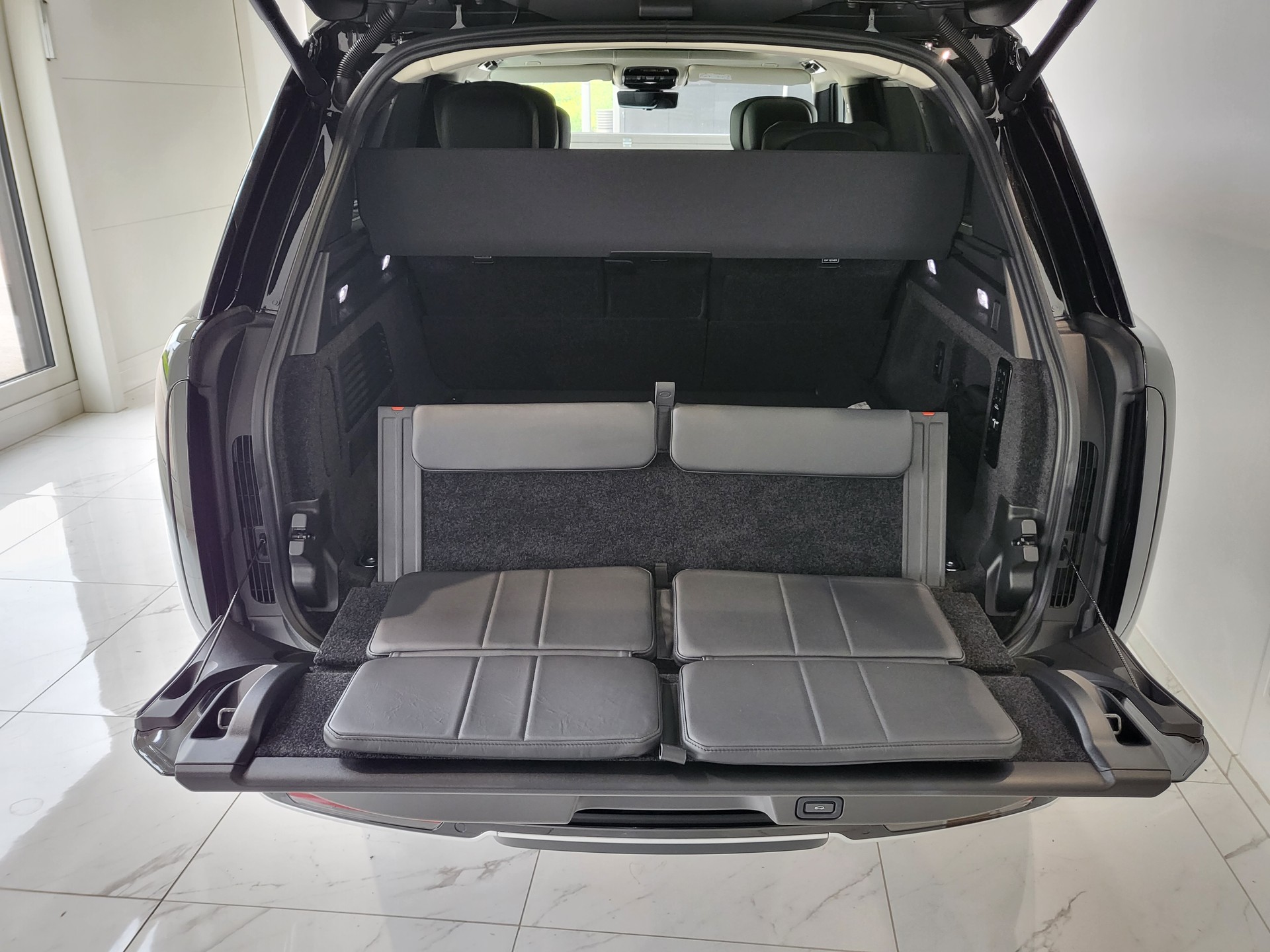 LAND ROVER Range Rover D350 3.0D I6 MHEV First Edition Automatic-image-9