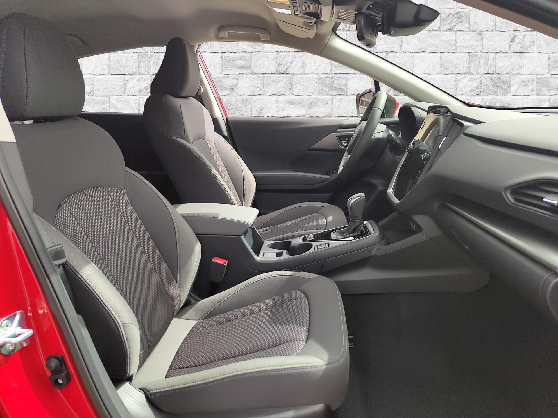 SUBARU Impreza 2.0i e-Boxer Swiss Plus-image-13