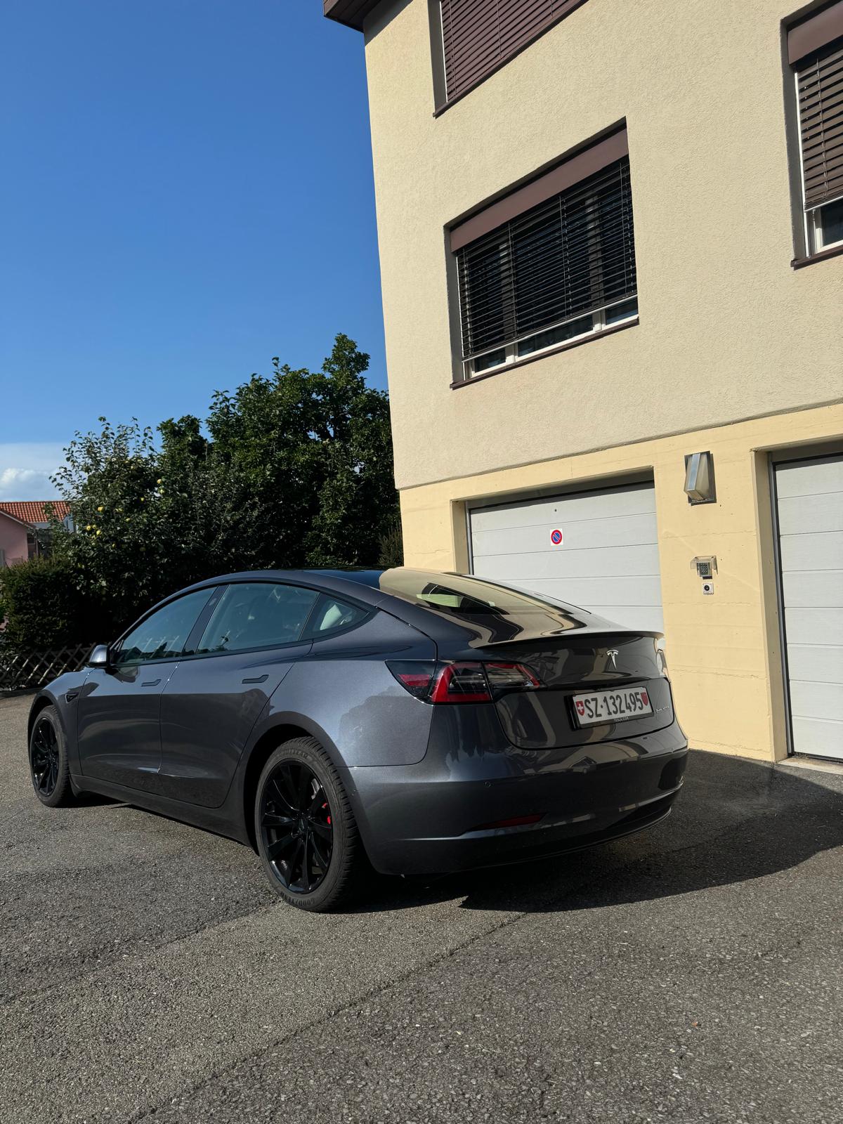 TESLA Model 3 Performance Dual Motor AWD-image-5