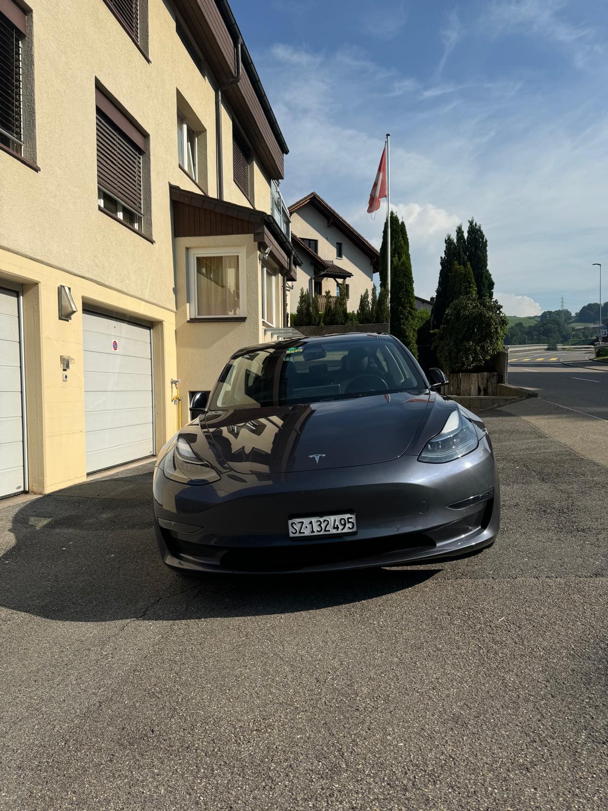 TESLA Model 3 Performance Dual Motor AWD-image-1