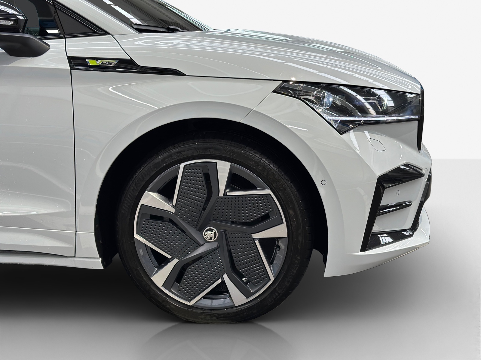 SKODA Enyaq Coupé RS iV 80 4x4-image-15