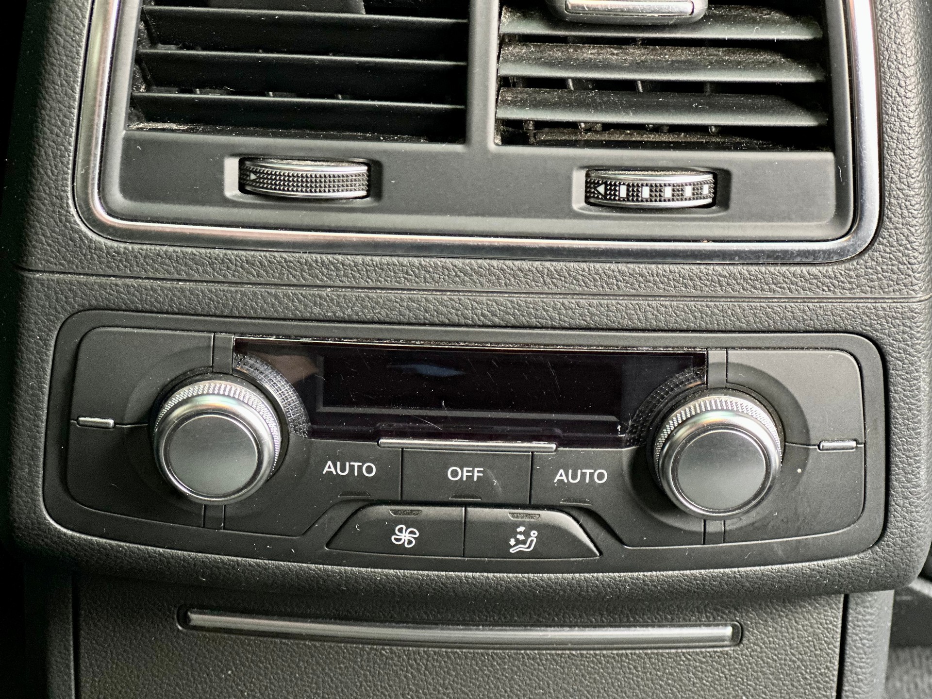 AUDI A6 Avant 3.0 BiTDI V6 qu. competition tiptronic-image-18