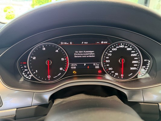AUDI A6 Avant 2.0 TDI ultra-image-8