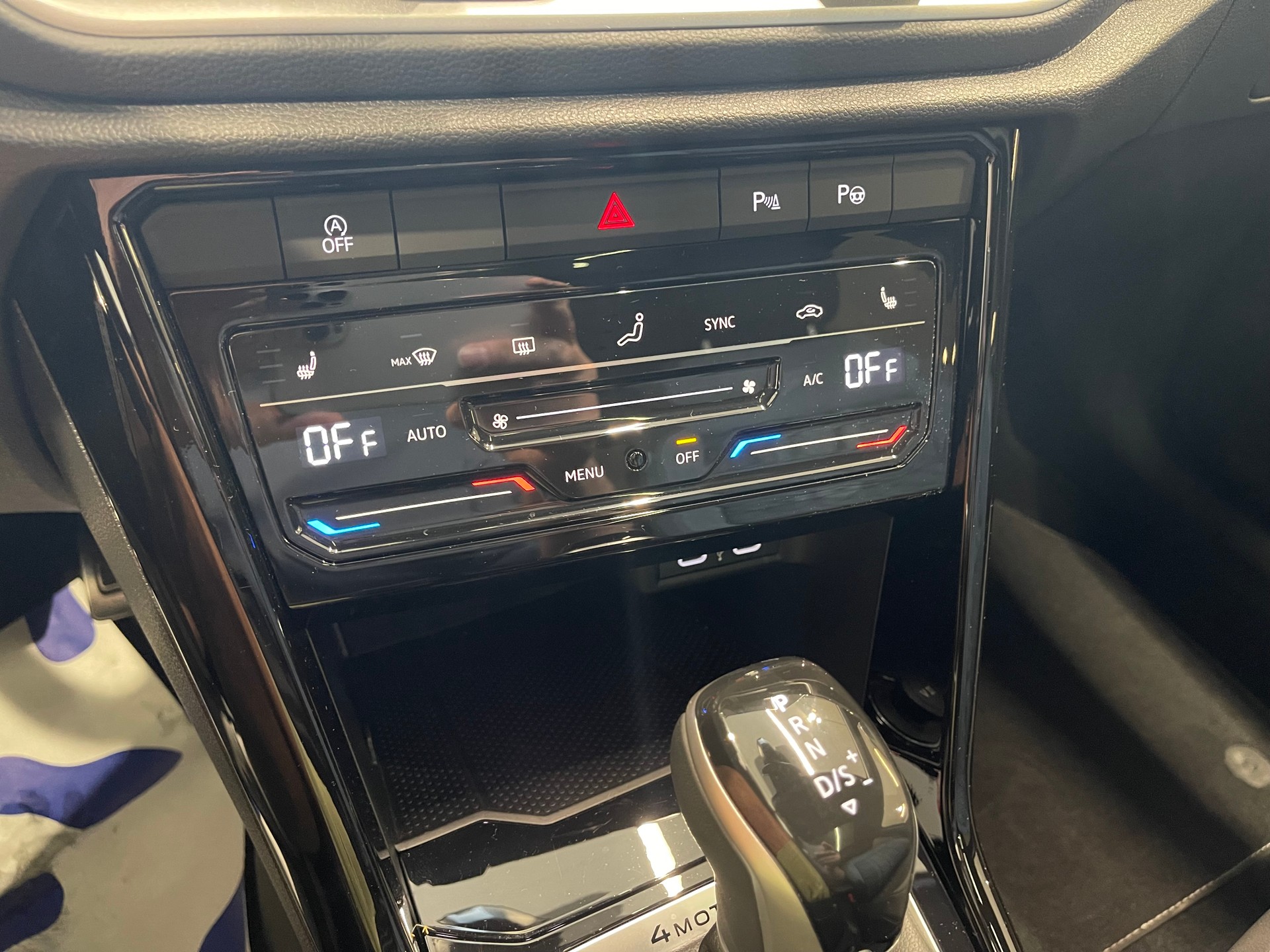 VW T-Roc 2.0 TSI R-Line DSG 4Motion*BLACK-LINE*-image-16