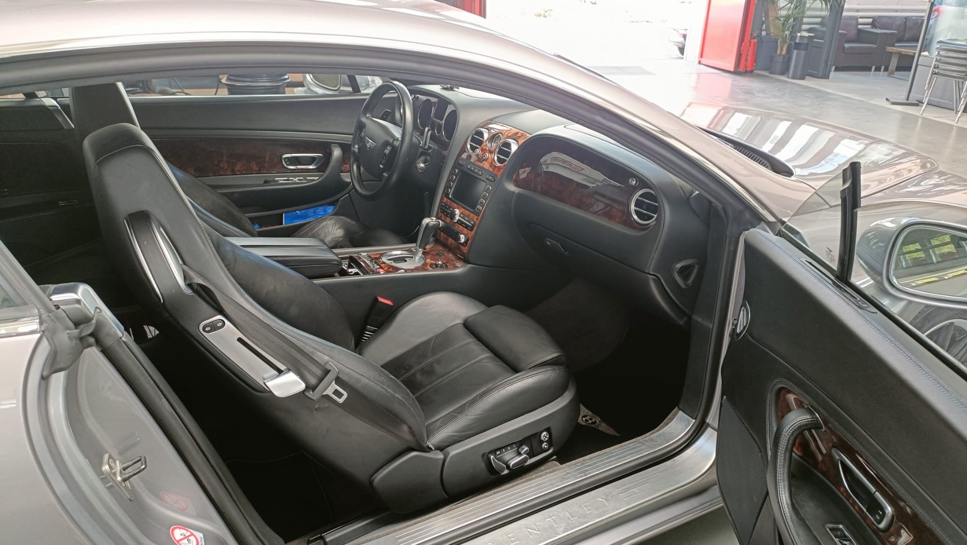 BENTLEY Continental GT 6.0-image-10
