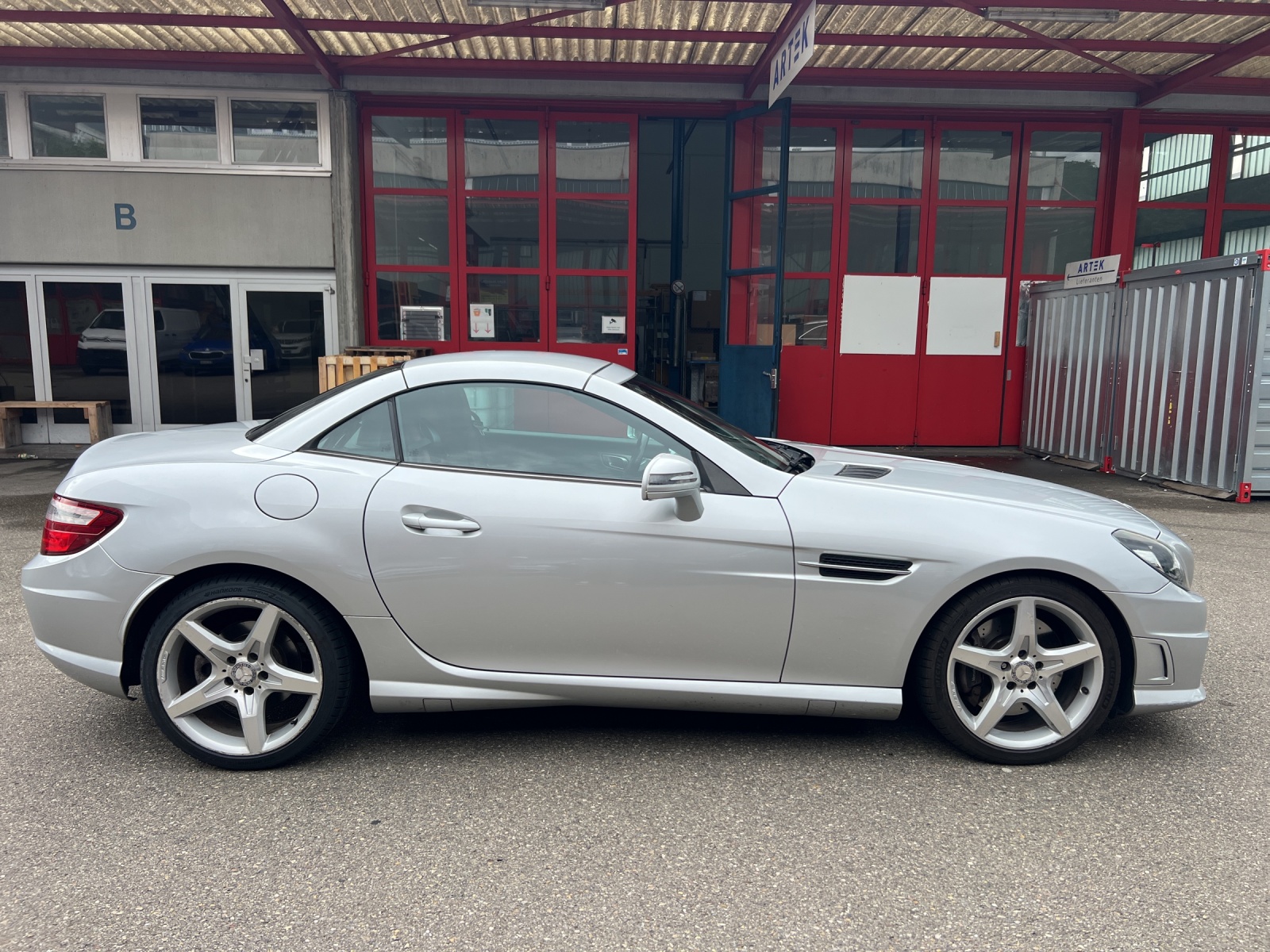 MERCEDES-BENZ SLK 200-image-5