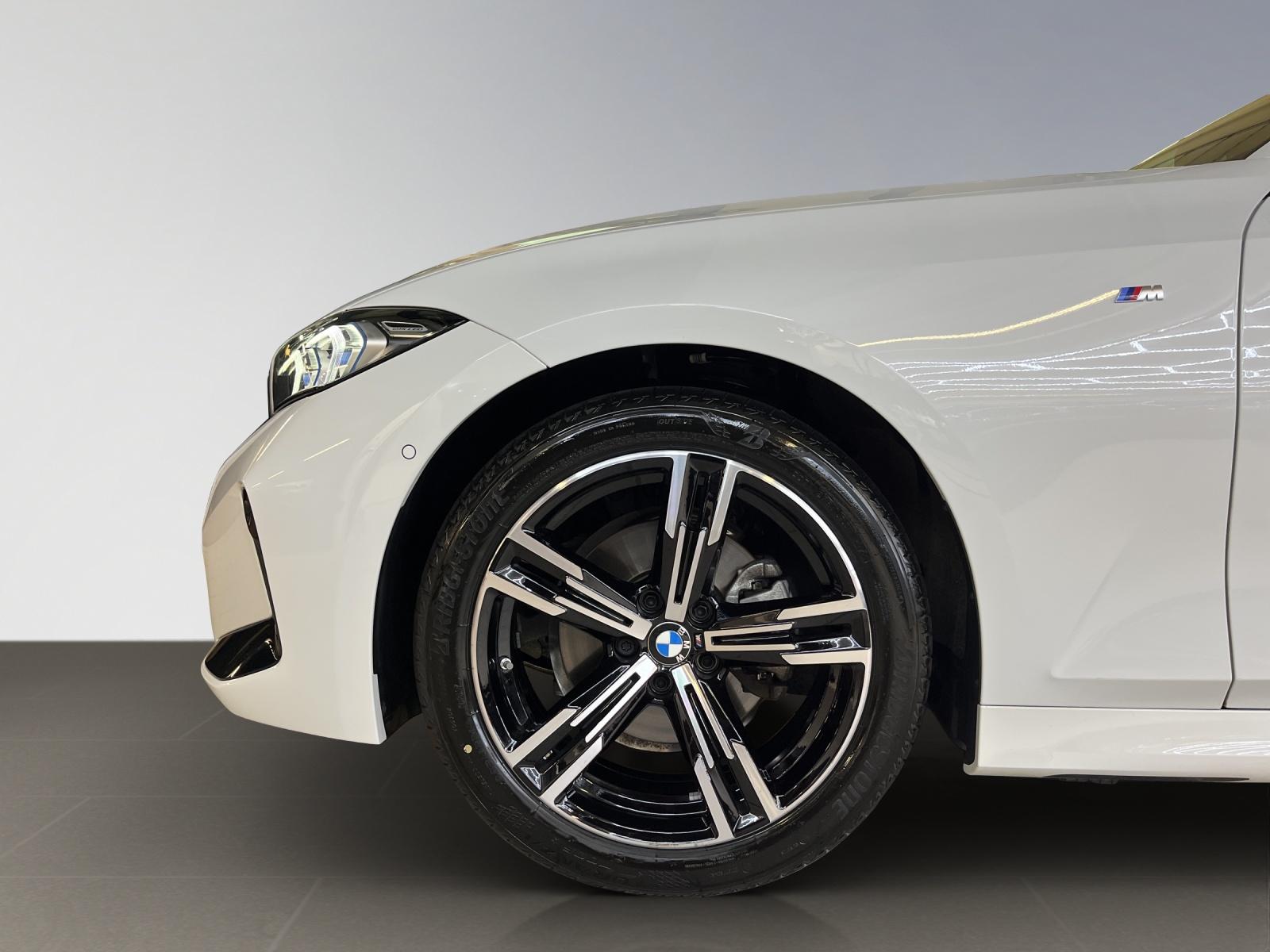 BMW 320d xDrive Touring M Sport-image-16