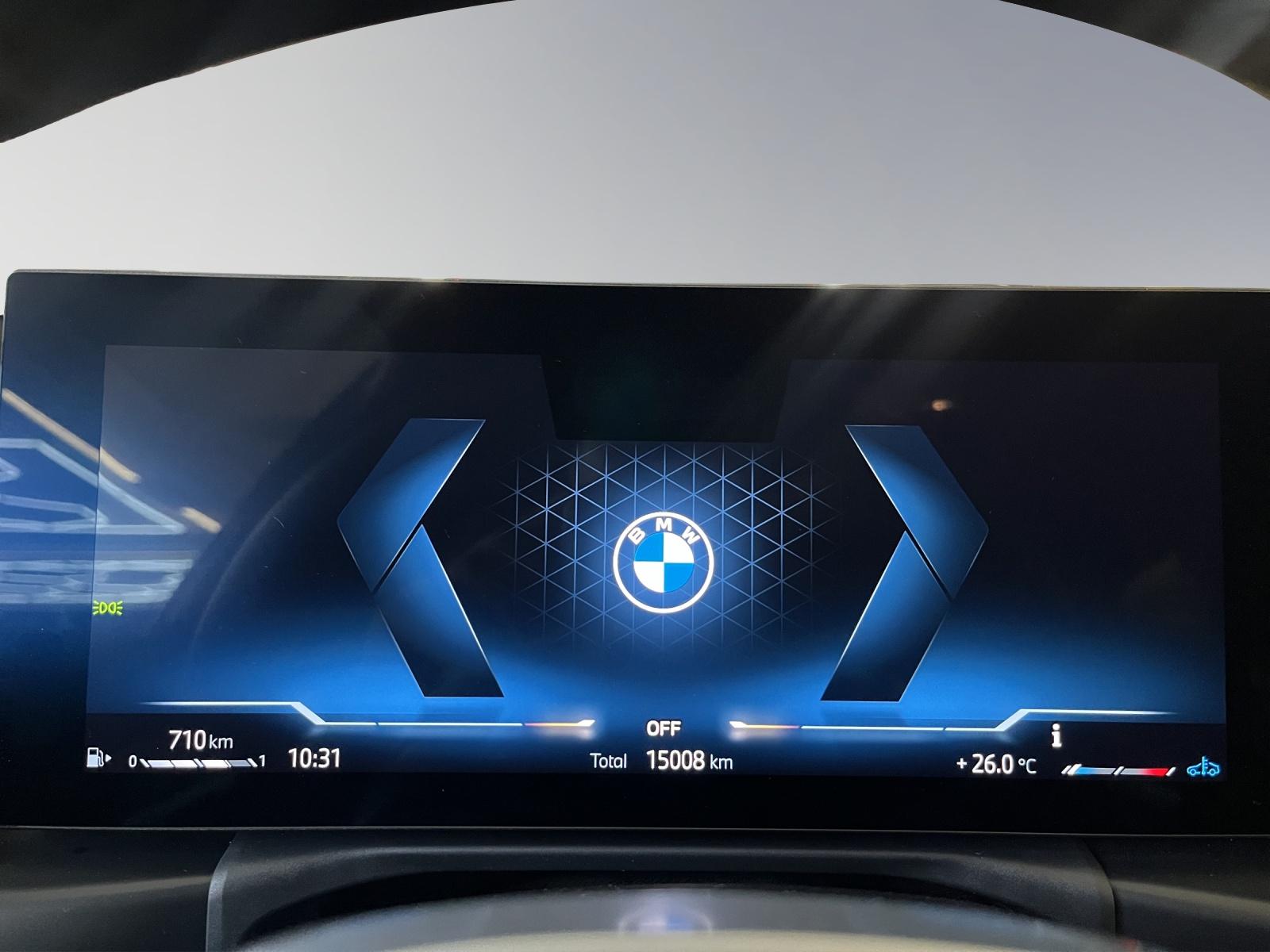 BMW 320d xDrive Touring M Sport-image-11