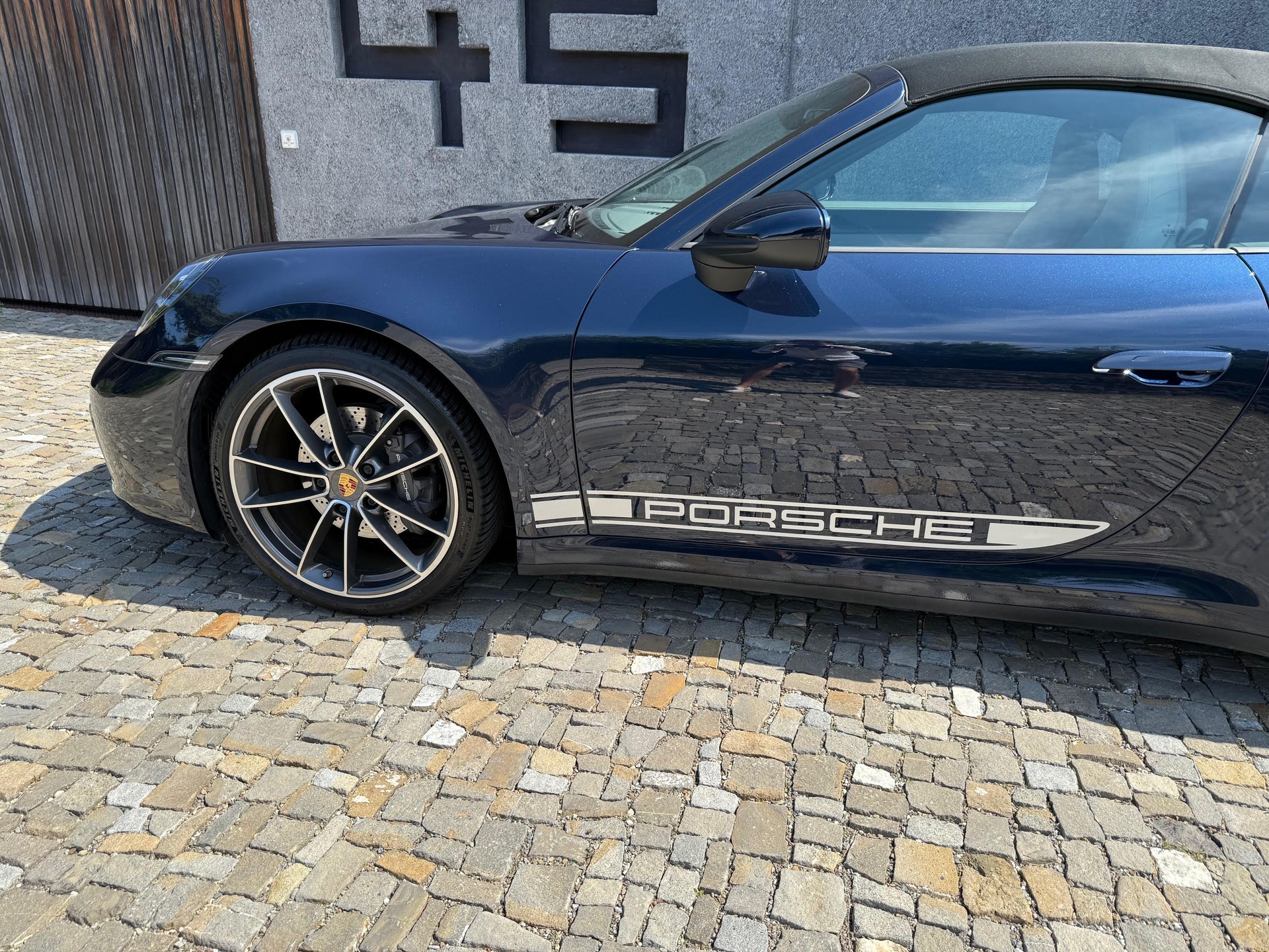 PORSCHE 911 Carrera 4 Cabriolet PDK-image-4
