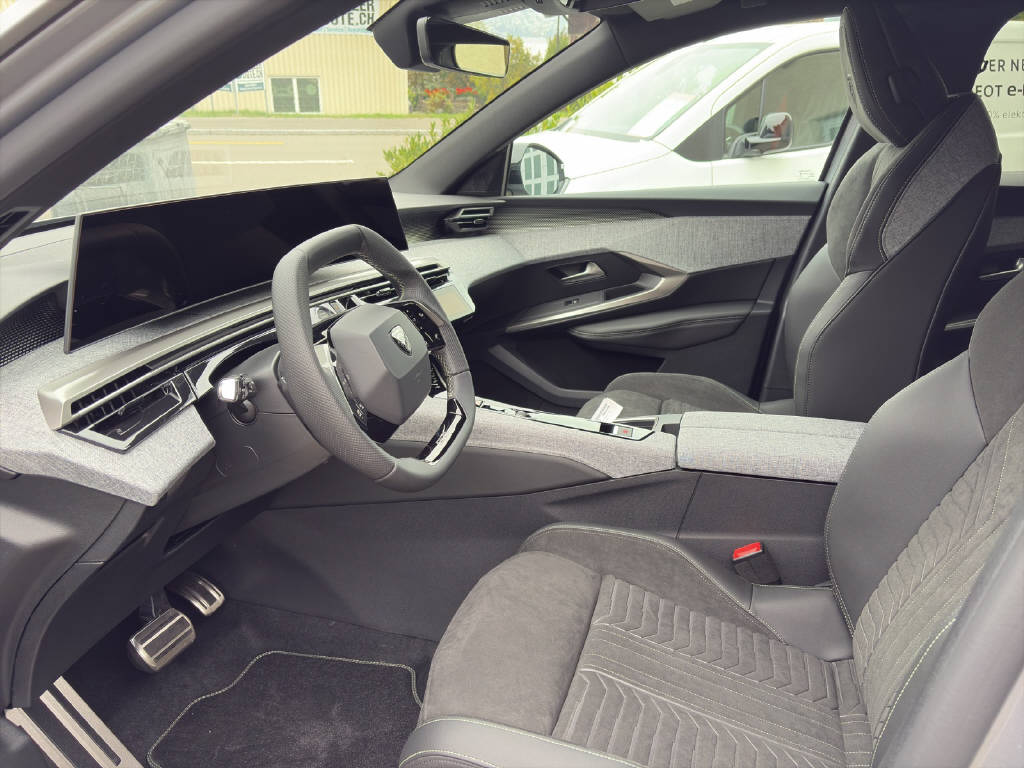 PEUGEOT 3008 1.2 Hybrid GT-image-3