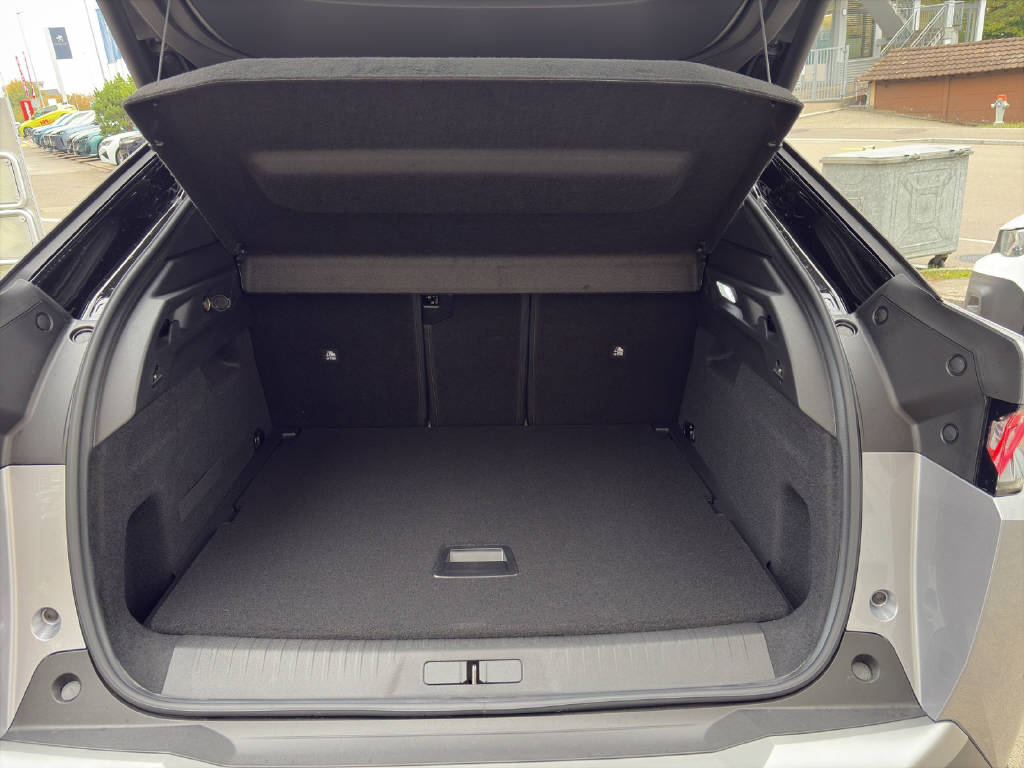 PEUGEOT 3008 1.2 Hybrid GT-image-7