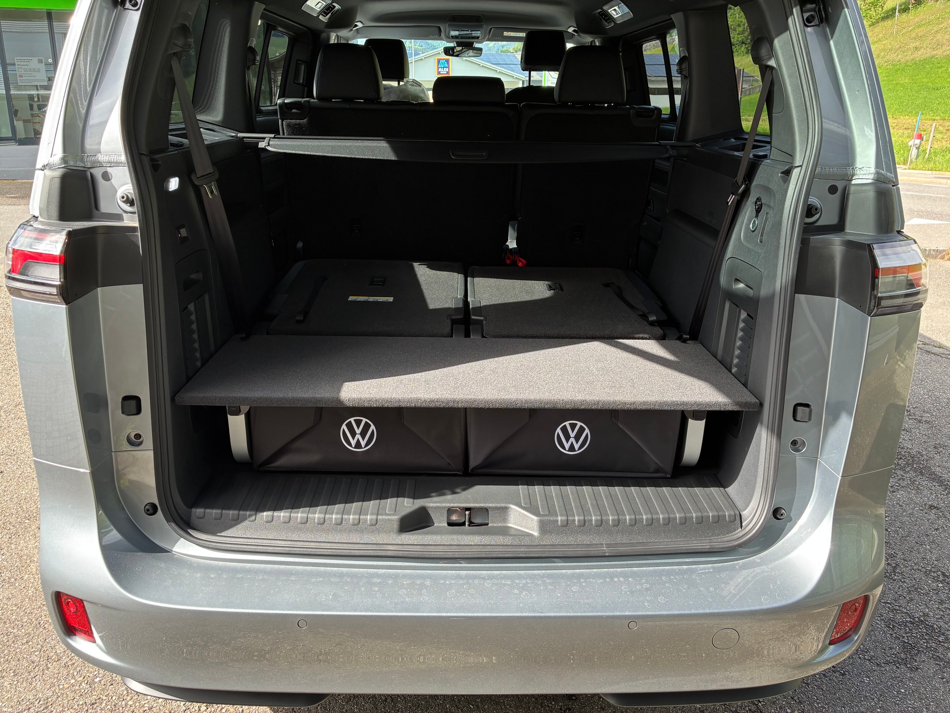 VW ID.Buzz LWB GTX 4 Motion-image-6