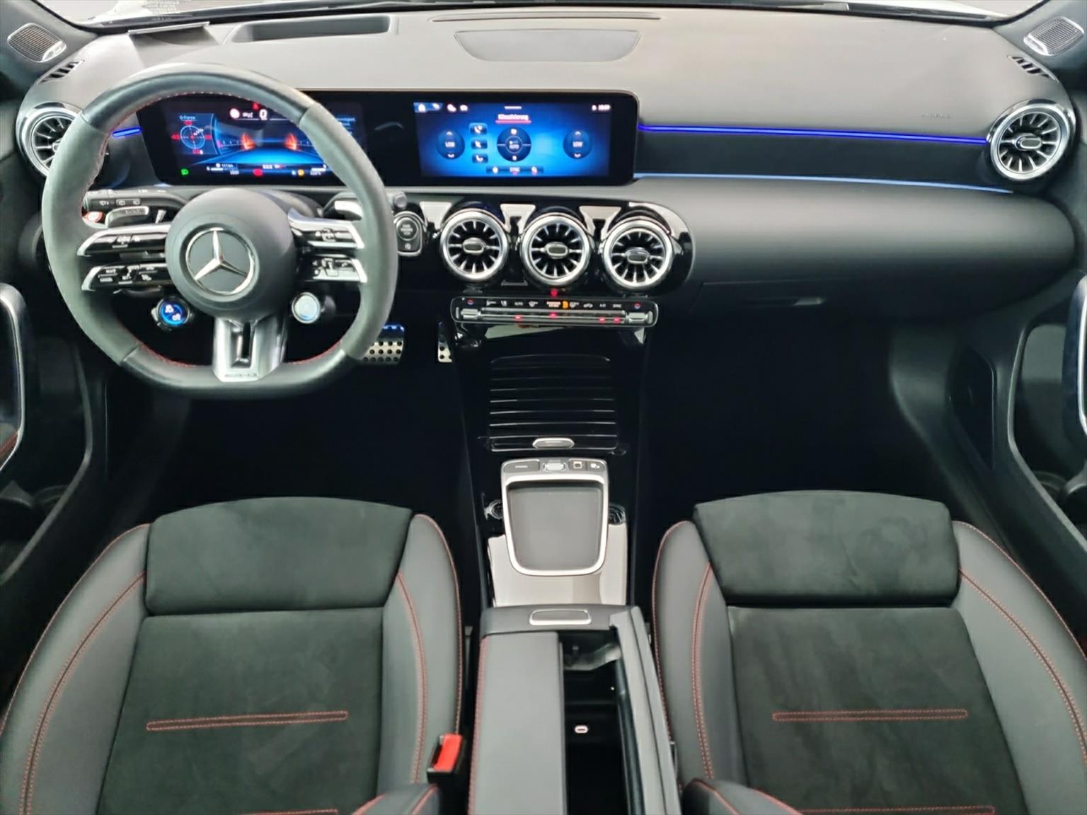 MERCEDES-BENZ A 45 AMG S 4Matic+-image-5