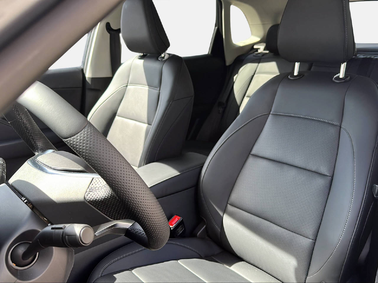 MG ZS 1.5 Hybrid+ Luxury-image-9