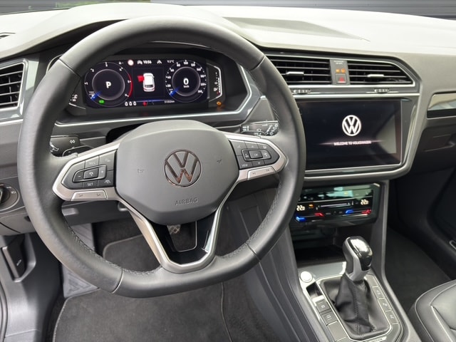 VW Tiguan 2.0 TDI SCR Elegance 4Motion DSG-image-9