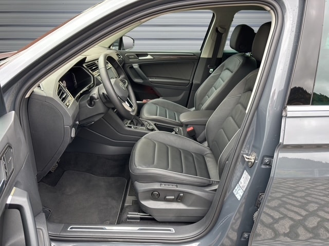 VW Tiguan 2.0 TDI SCR Elegance 4Motion DSG-image-8