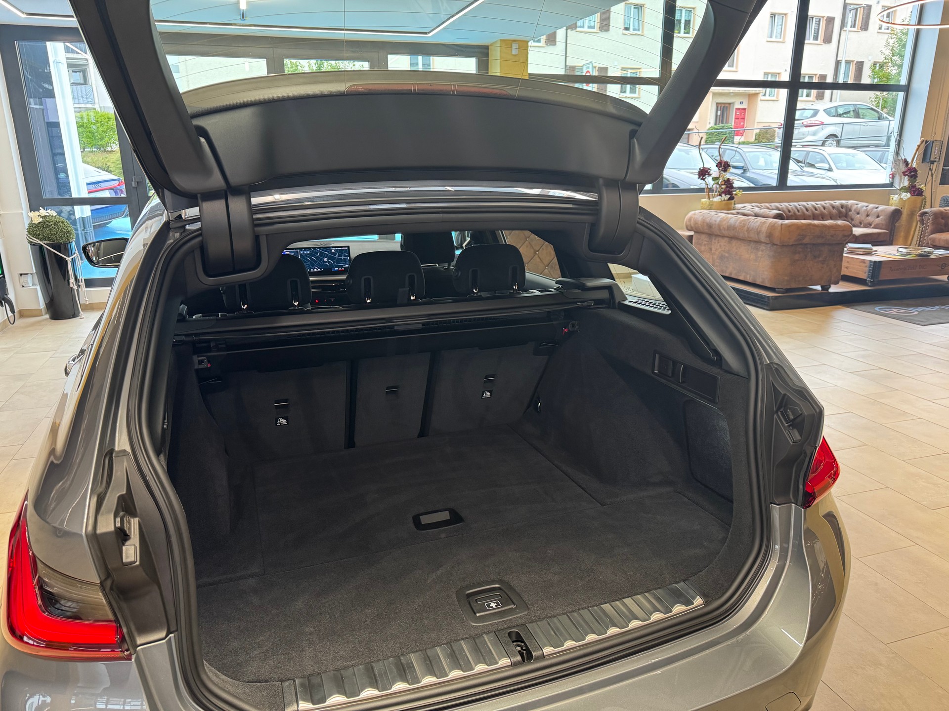 BMW 330i Touring xDrive Steptronic M Sport-image-20