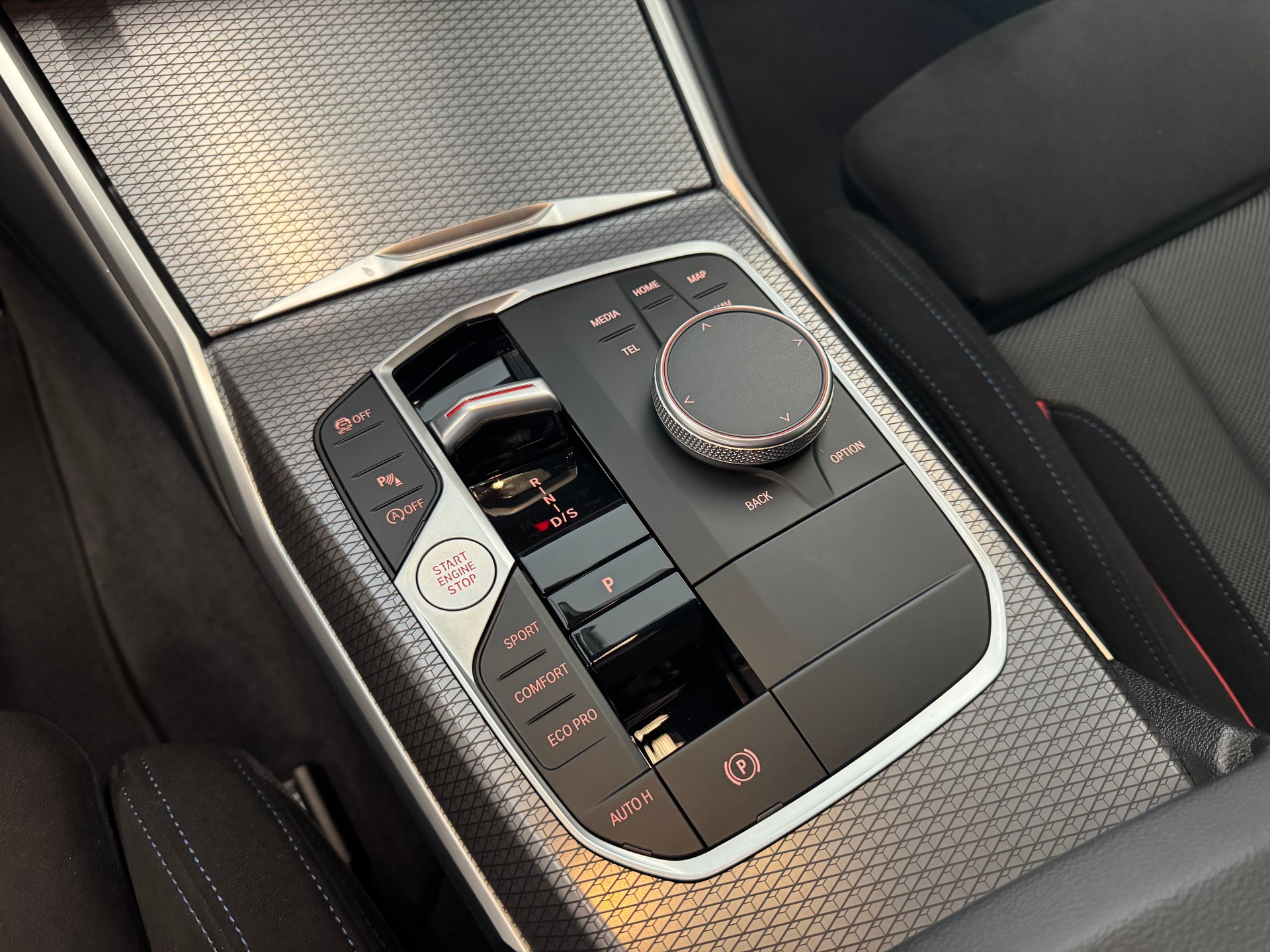 BMW 330i Touring xDrive Steptronic M Sport-image-26