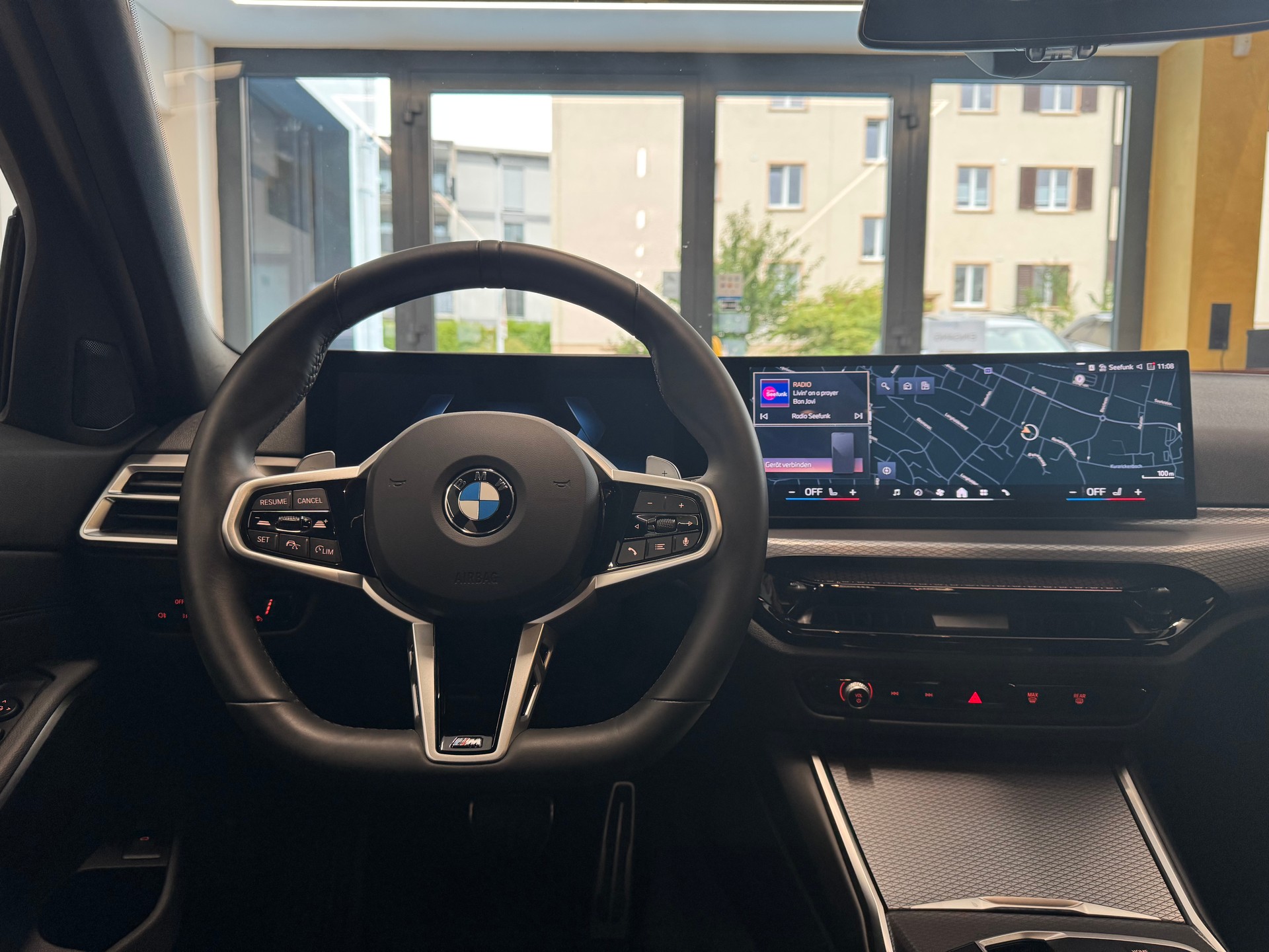 BMW 330i Touring xDrive Steptronic M Sport-image-24