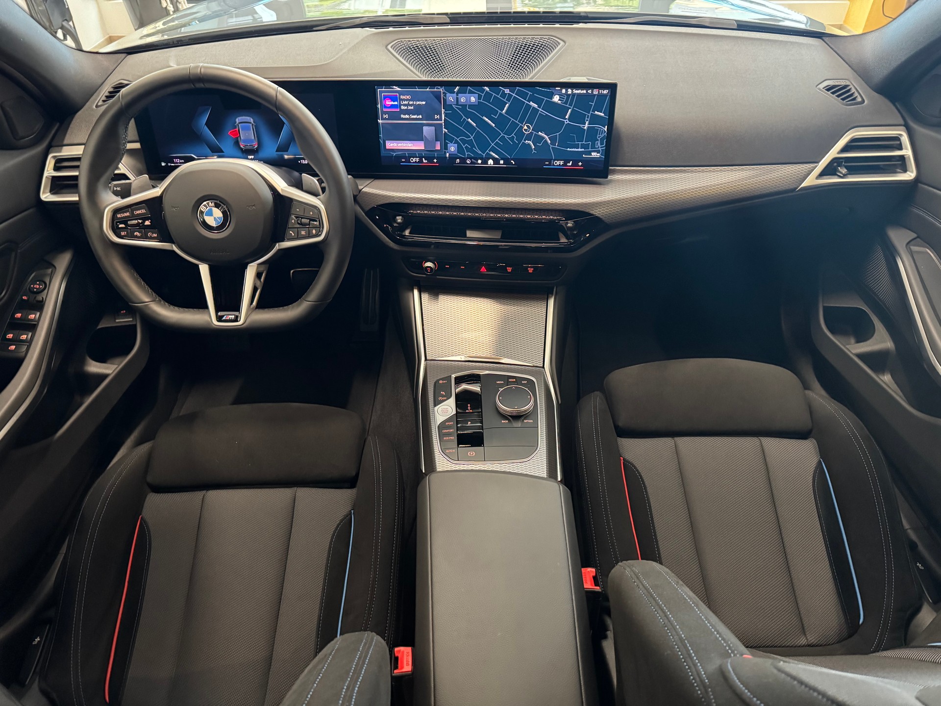 BMW 330i Touring xDrive Steptronic M Sport-image-23