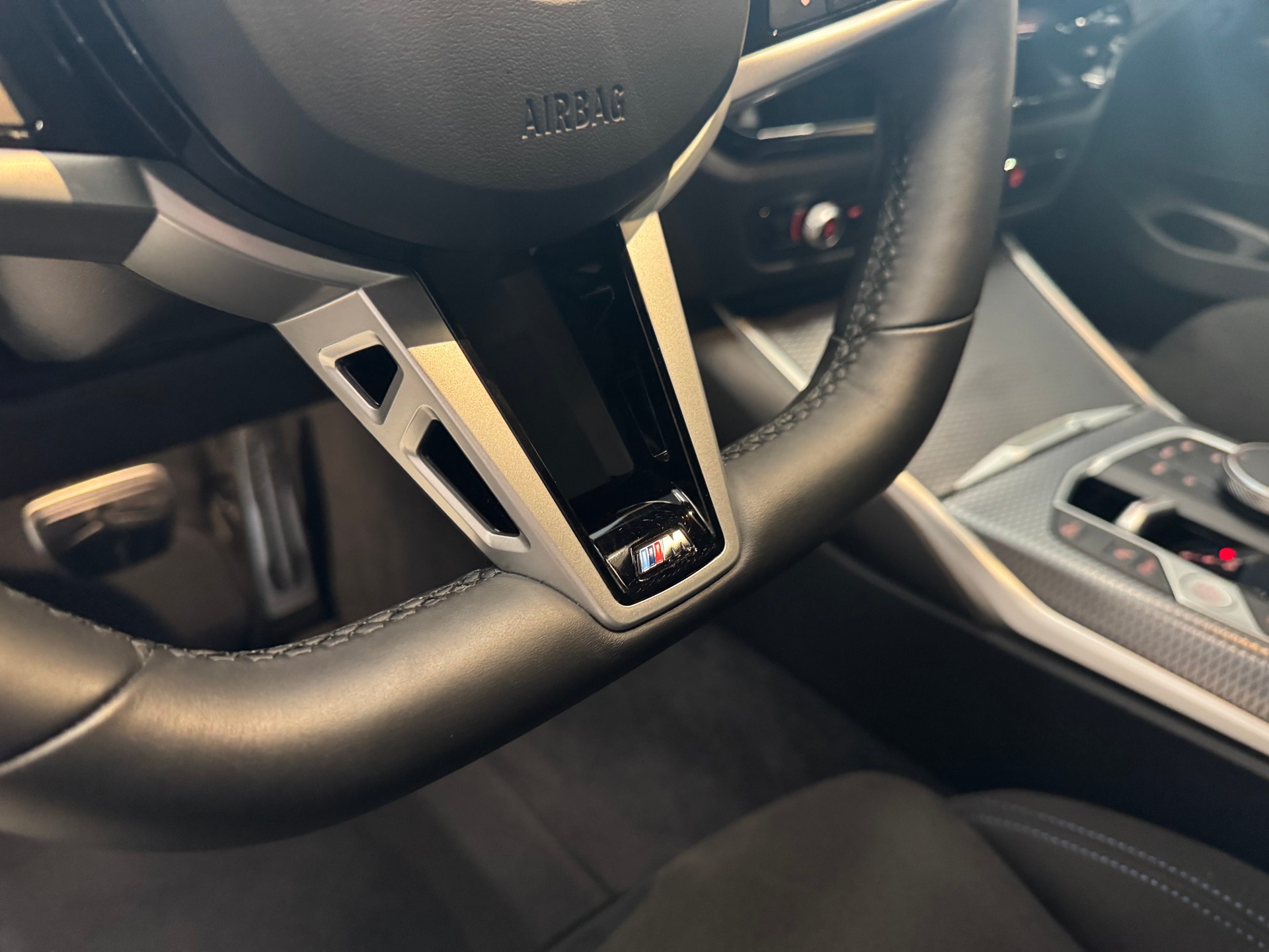 BMW 330i Touring xDrive Steptronic M Sport-image-31