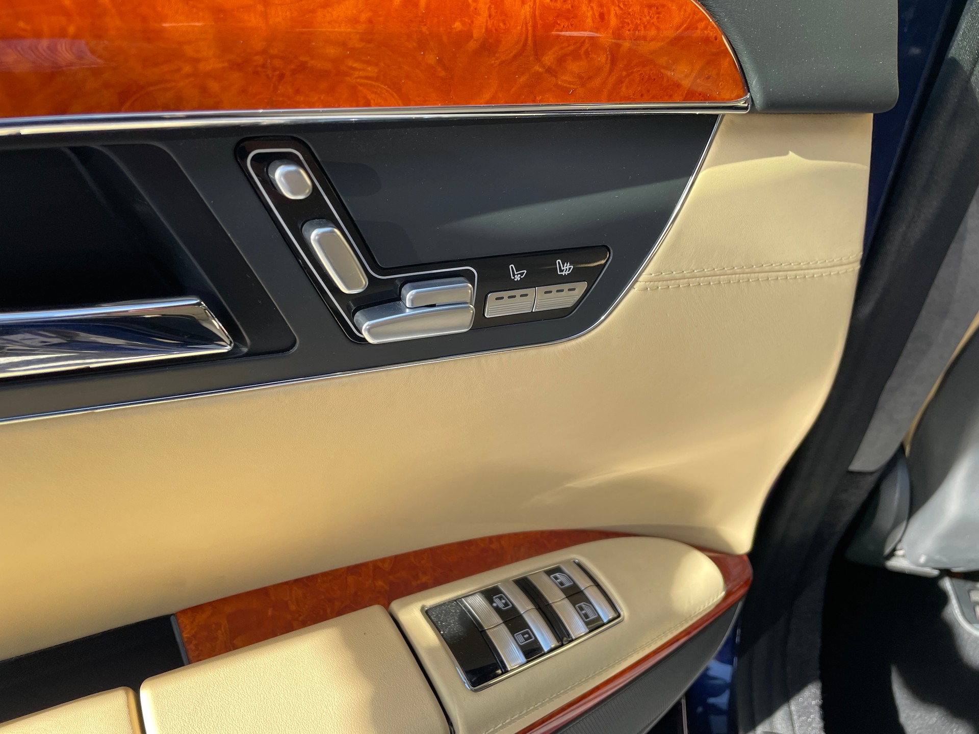 MERCEDES-BENZ S 65 AMG-image-8