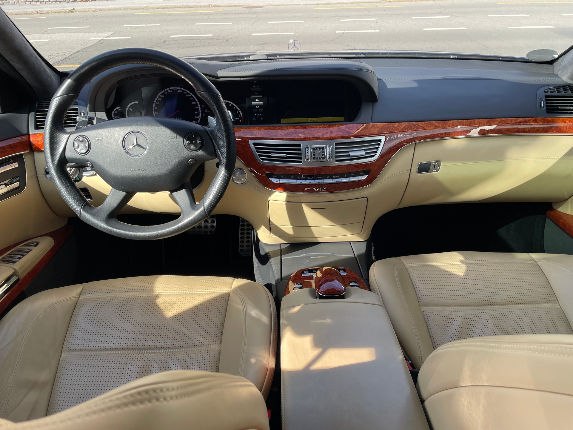 MERCEDES-BENZ S 65 AMG-image-10