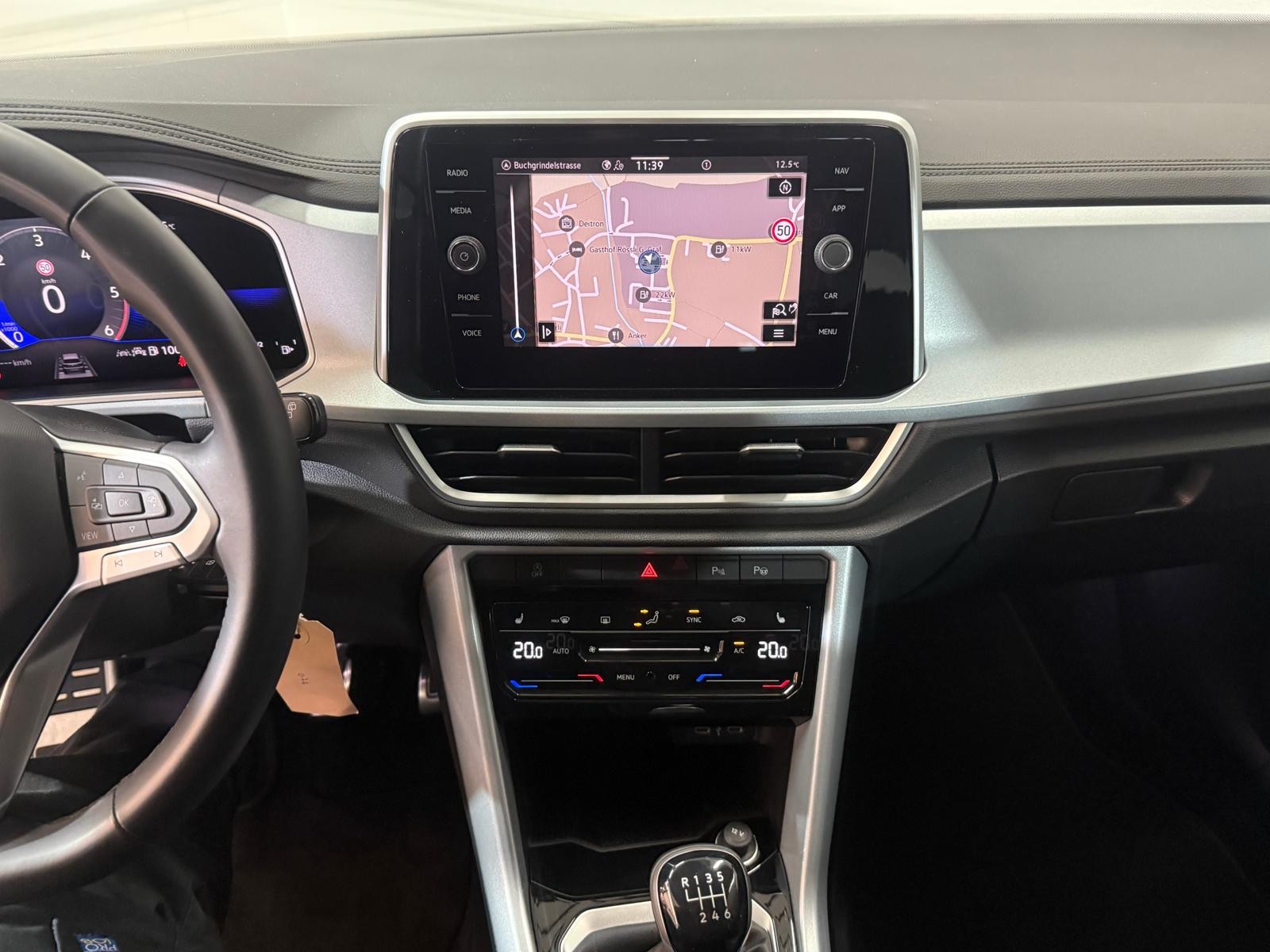 VW T-Roc 2.0 TDI SCR Life-image-12