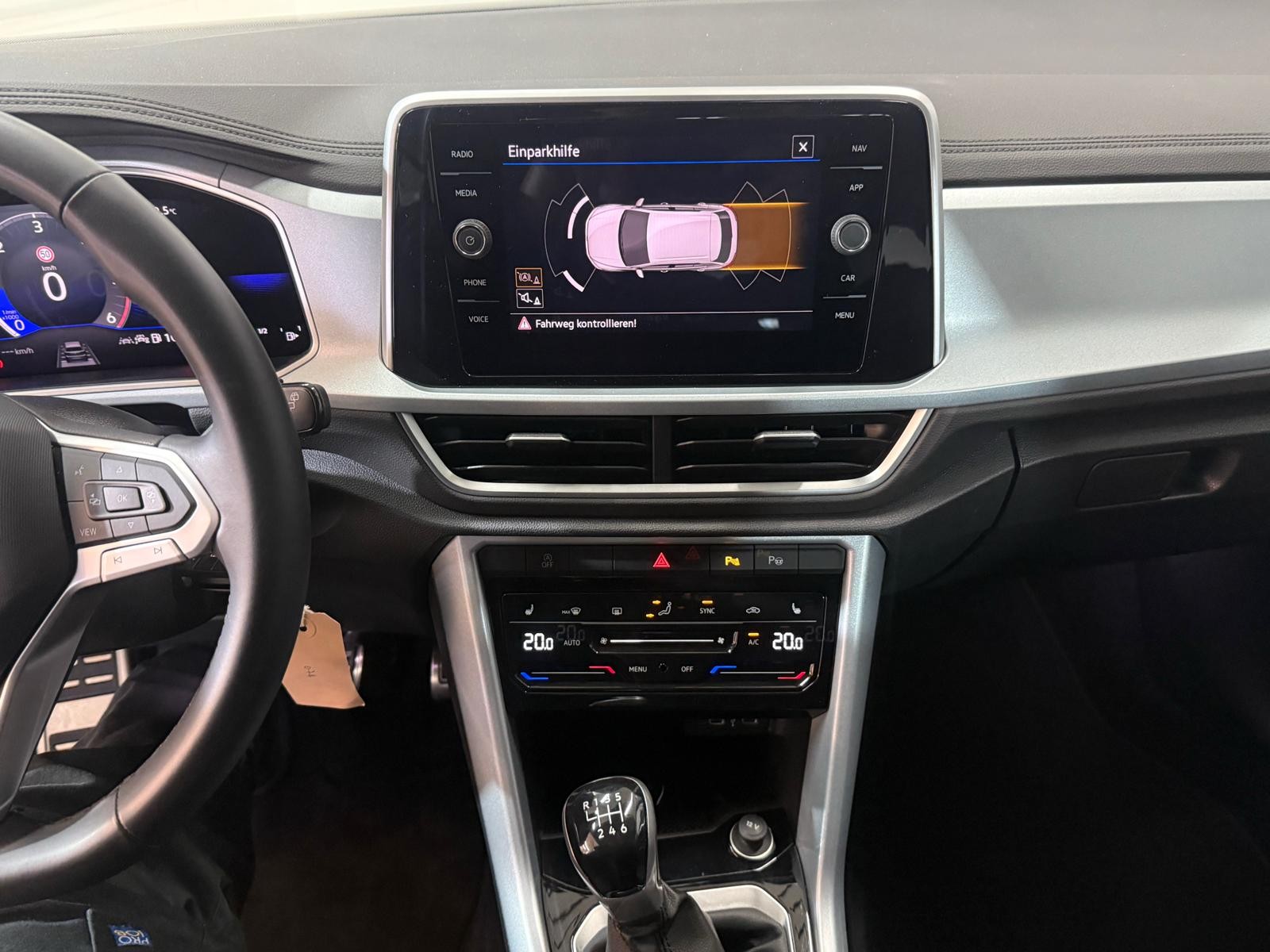 VW T-Roc 2.0 TDI SCR Life-image-13