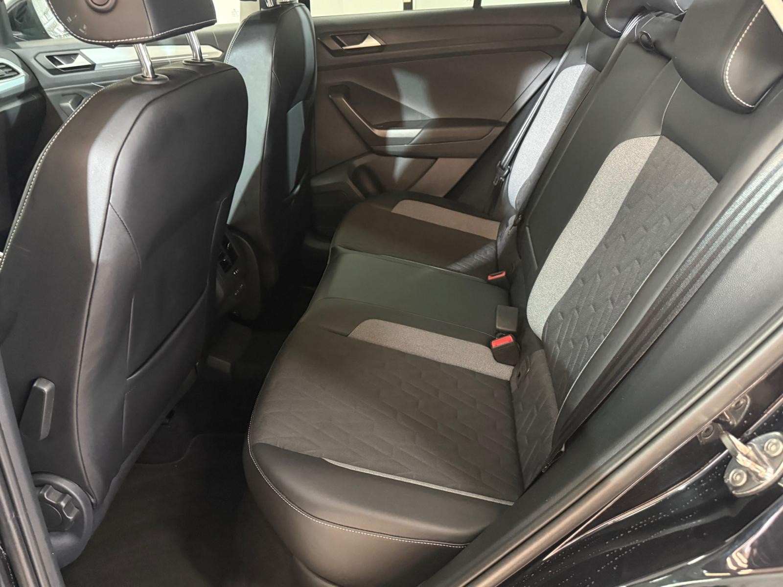 VW T-Roc 2.0 TDI SCR Life-image-8