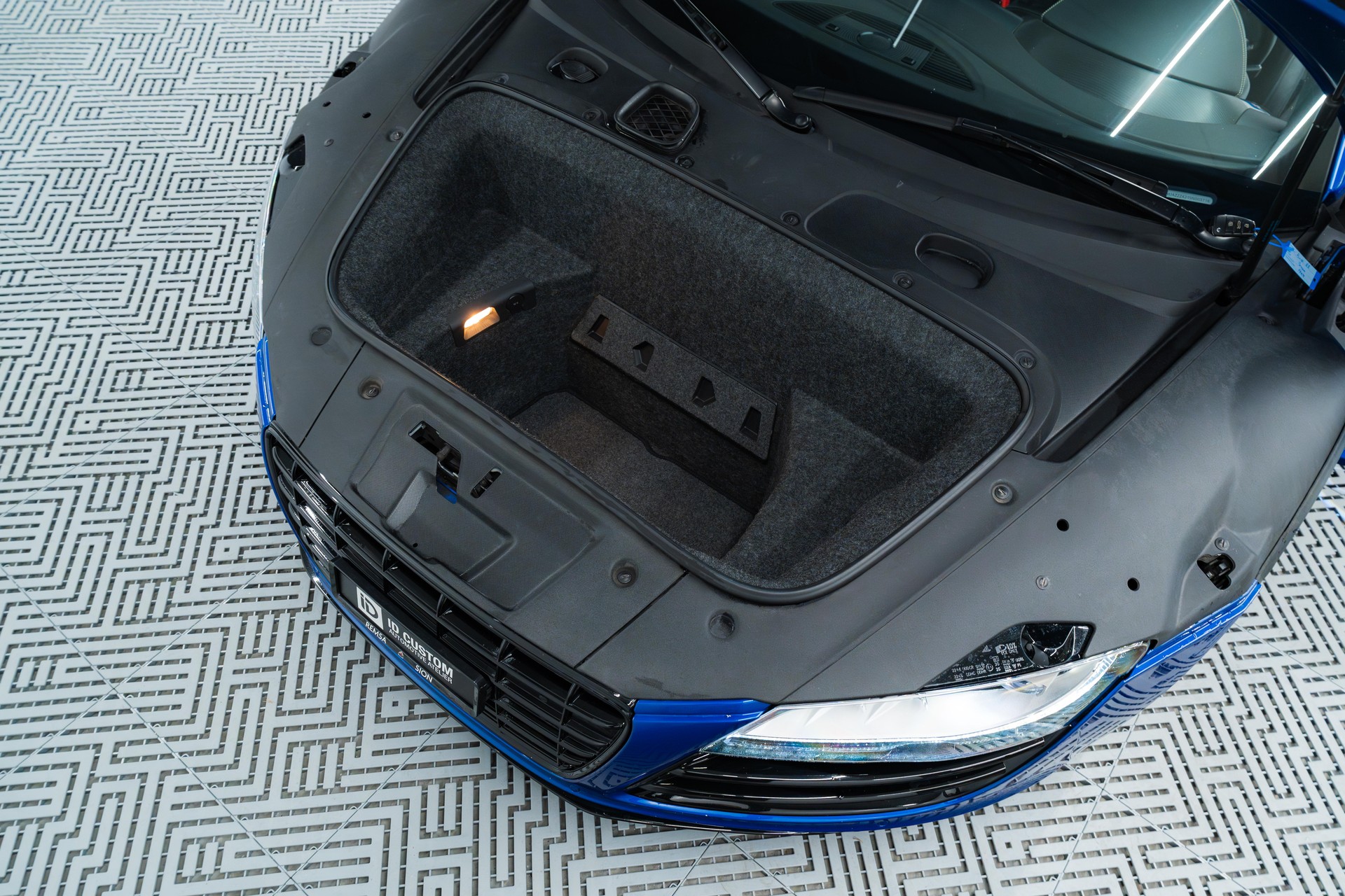 AUDI R8 Coupé 5.2 R-Tronic-image-15
