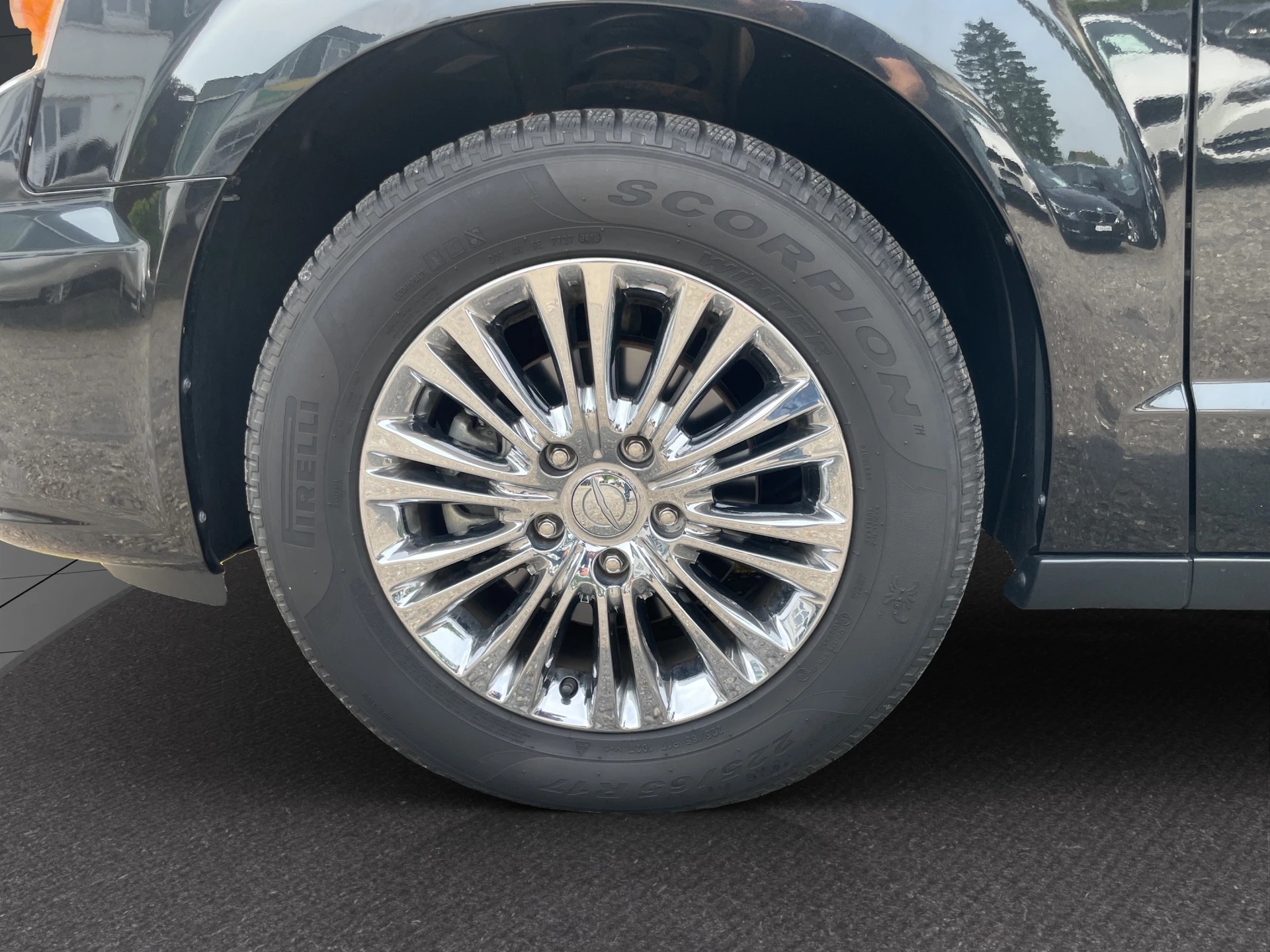 CHRYSLER TOWN COUNTRY LIMITED-image-22