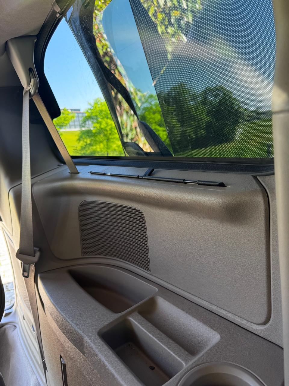 CHRYSLER TOWN COUNTRY LIMITED-image-18