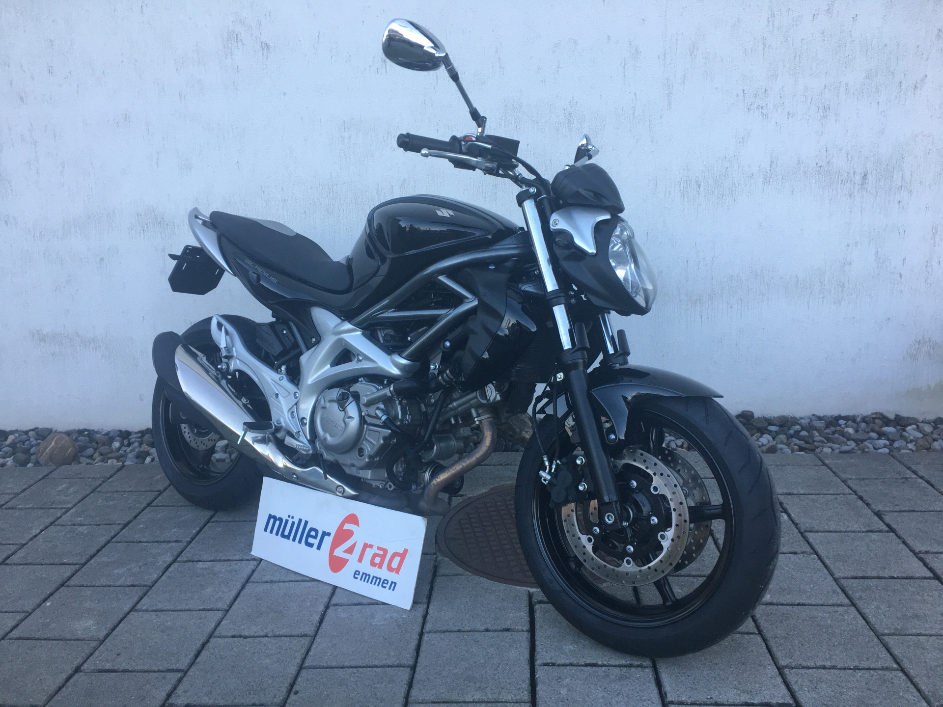 SUZUKI SFV 650 Gladius