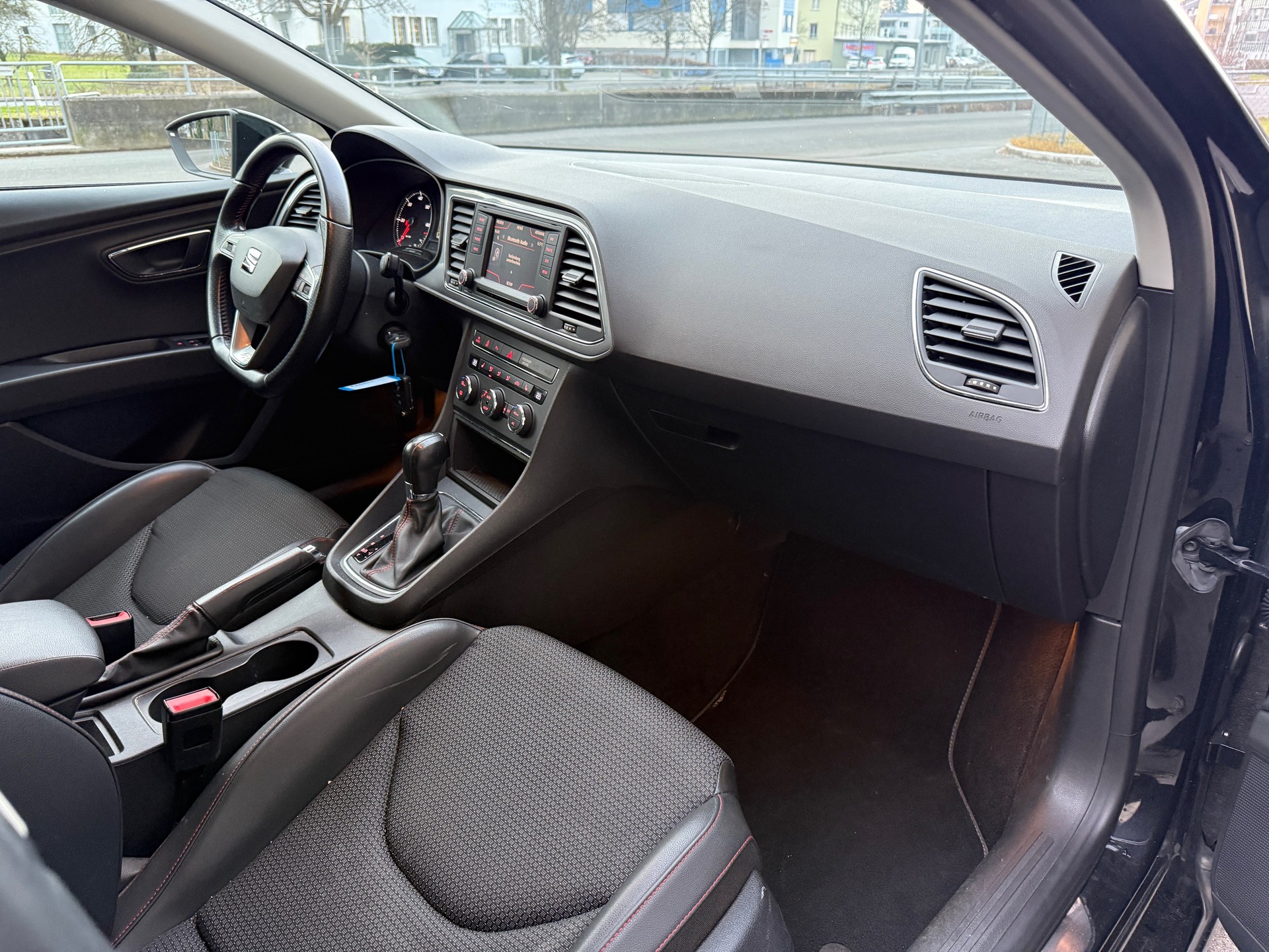 SEAT Leon ST 2.0 TDI FR DSG-image-7